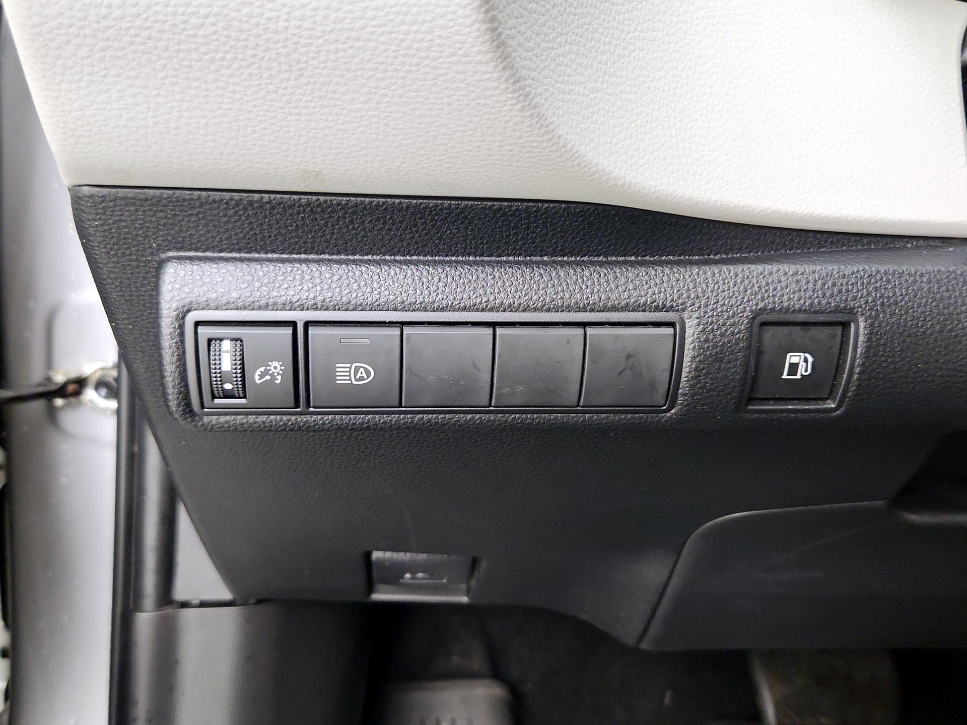 Thumbnail: 2022 Toyota Corolla - 13