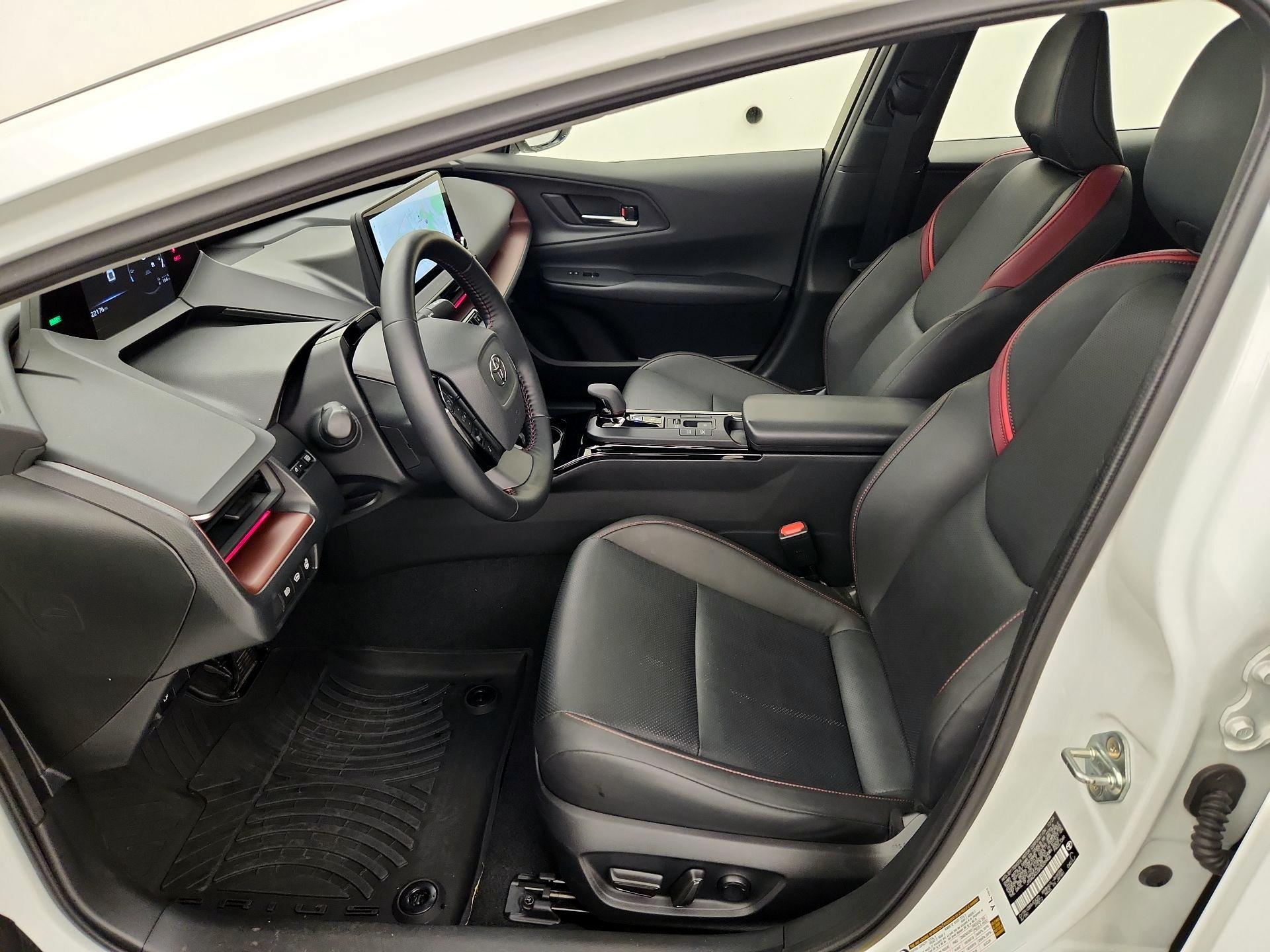 Thumbnail: 2024 Toyota Prius Prime - 11