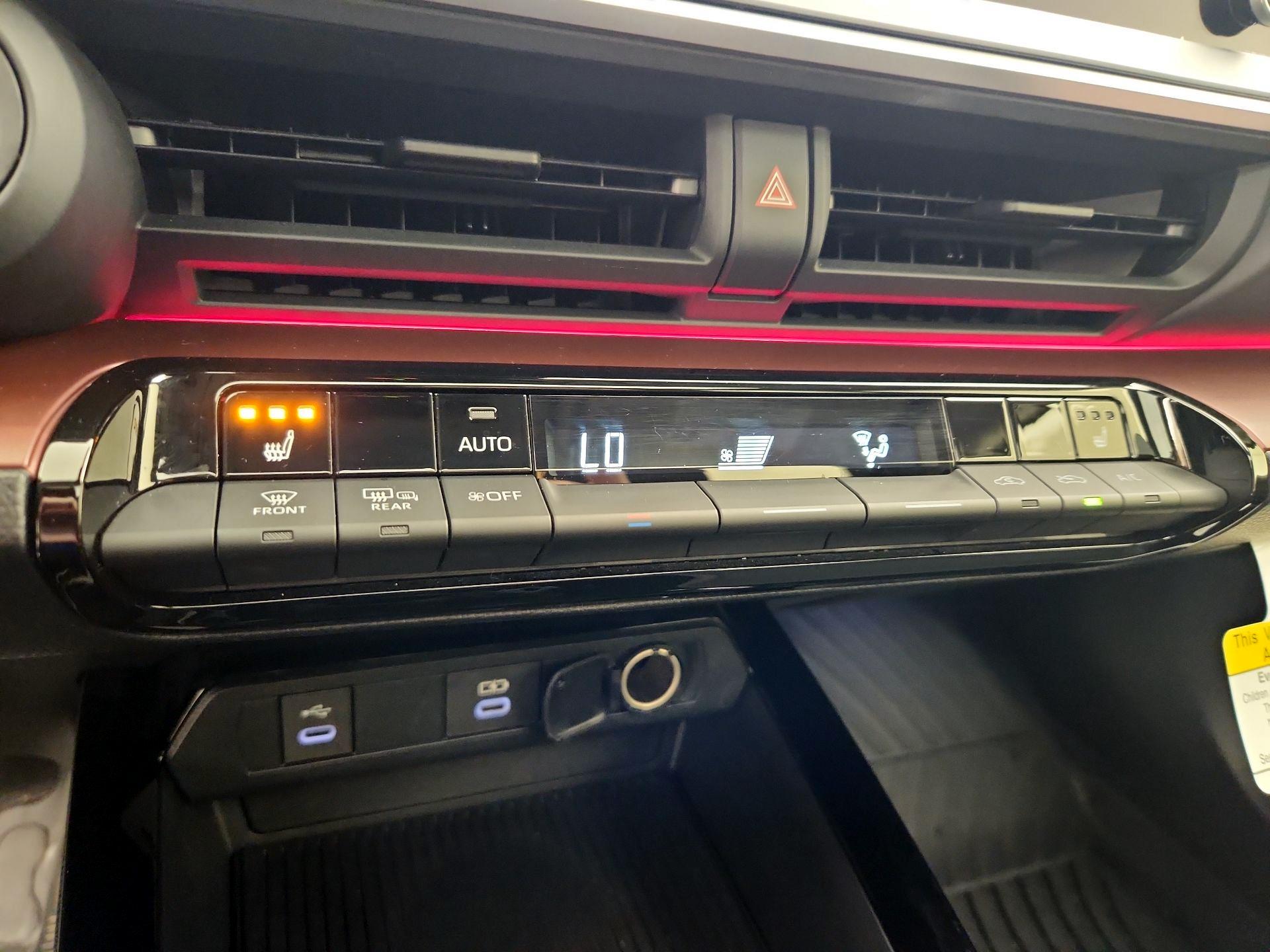 Thumbnail: 2024 Toyota Prius Prime - 17