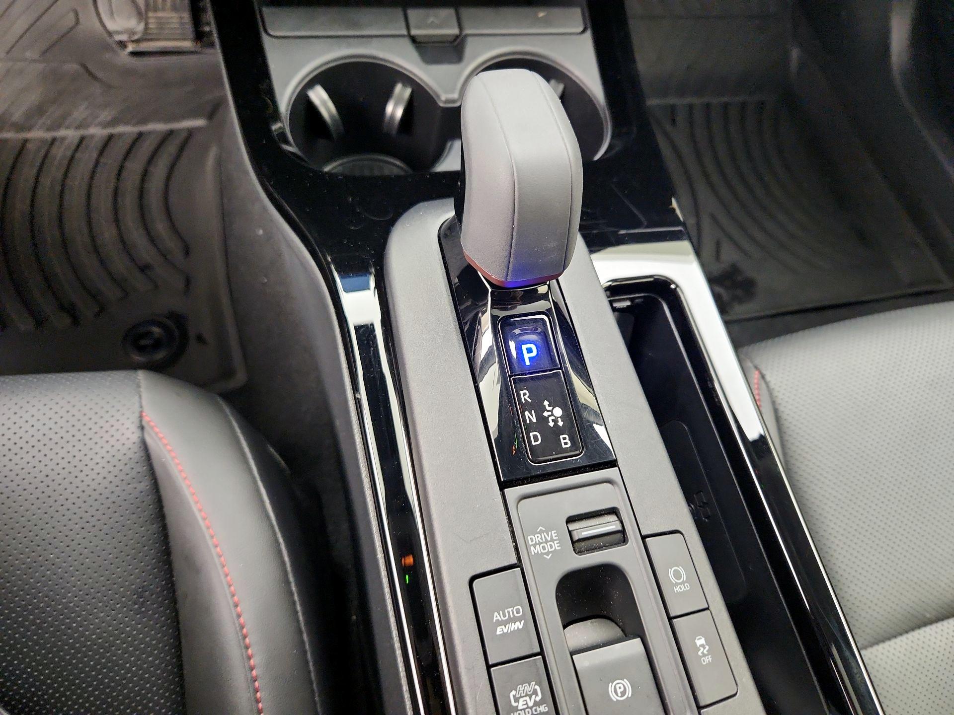 Thumbnail: 2024 Toyota Prius Prime - 18