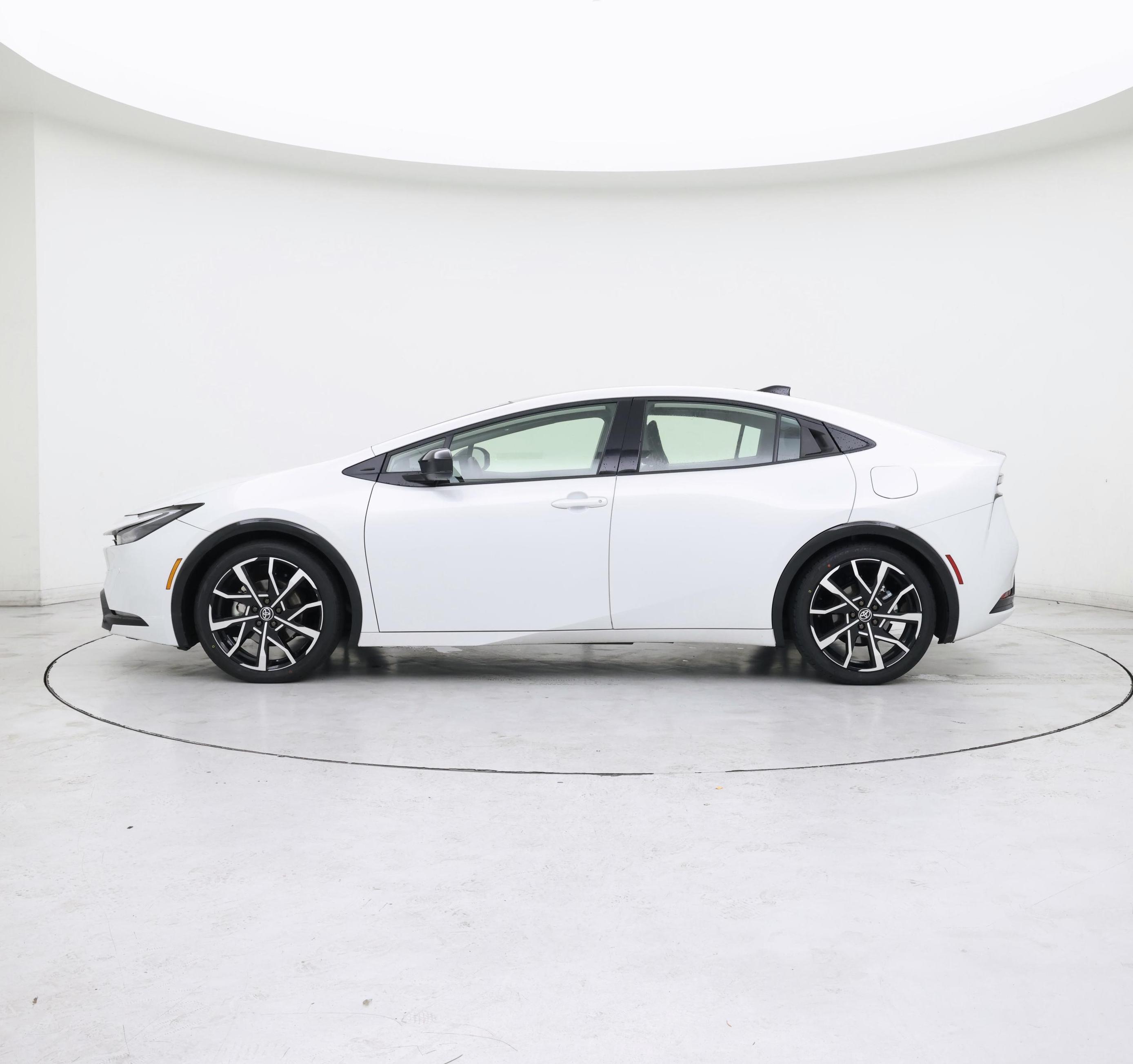 Thumbnail: 2024 Toyota Prius Prime - 3