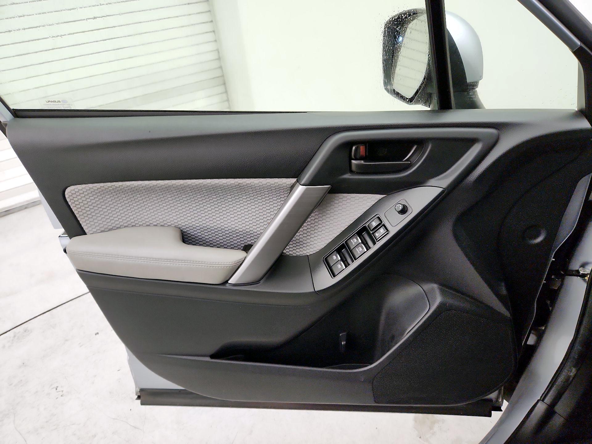 Thumbnail: 2017 Subaru Forester - 12