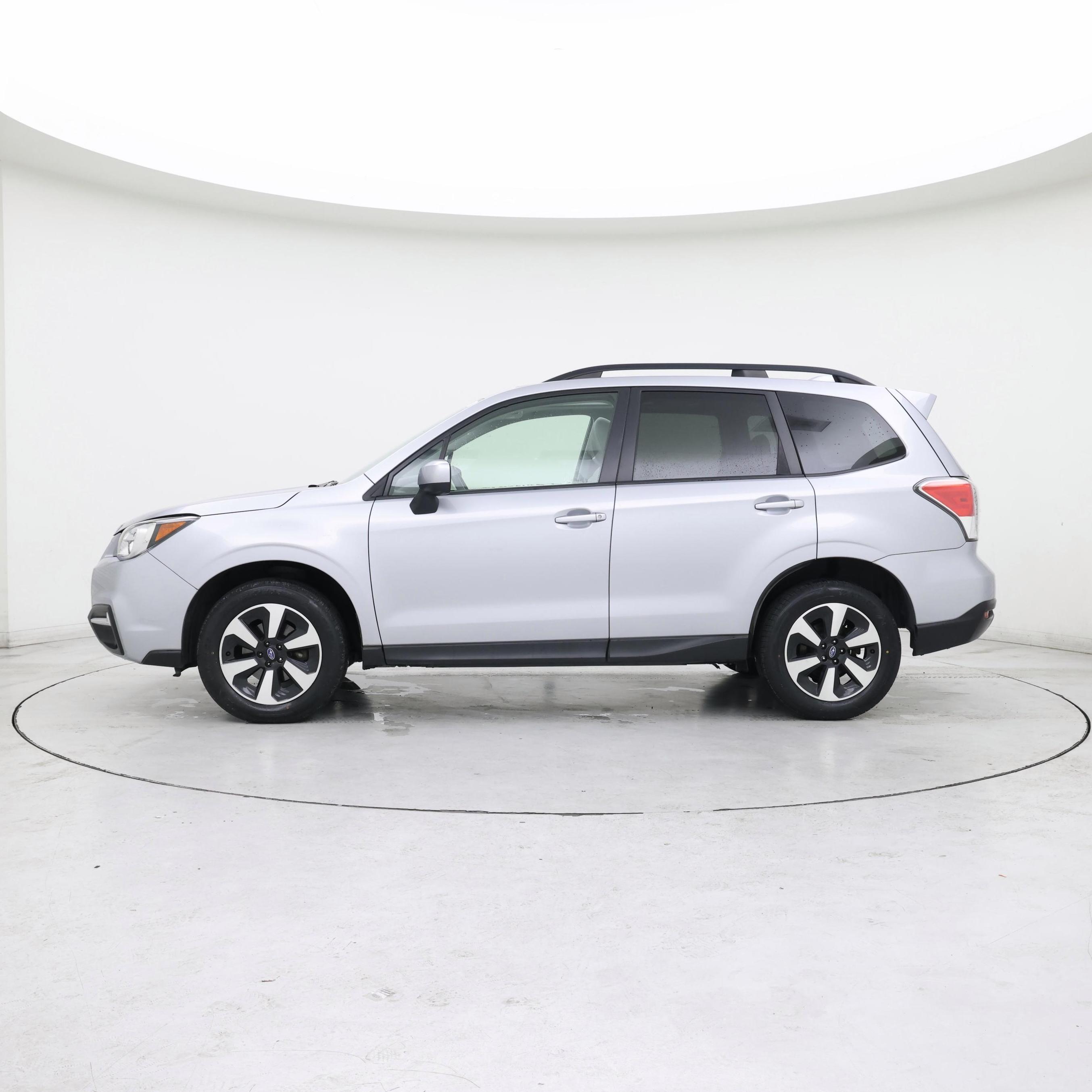 Thumbnail: 2017 Subaru Forester - 3