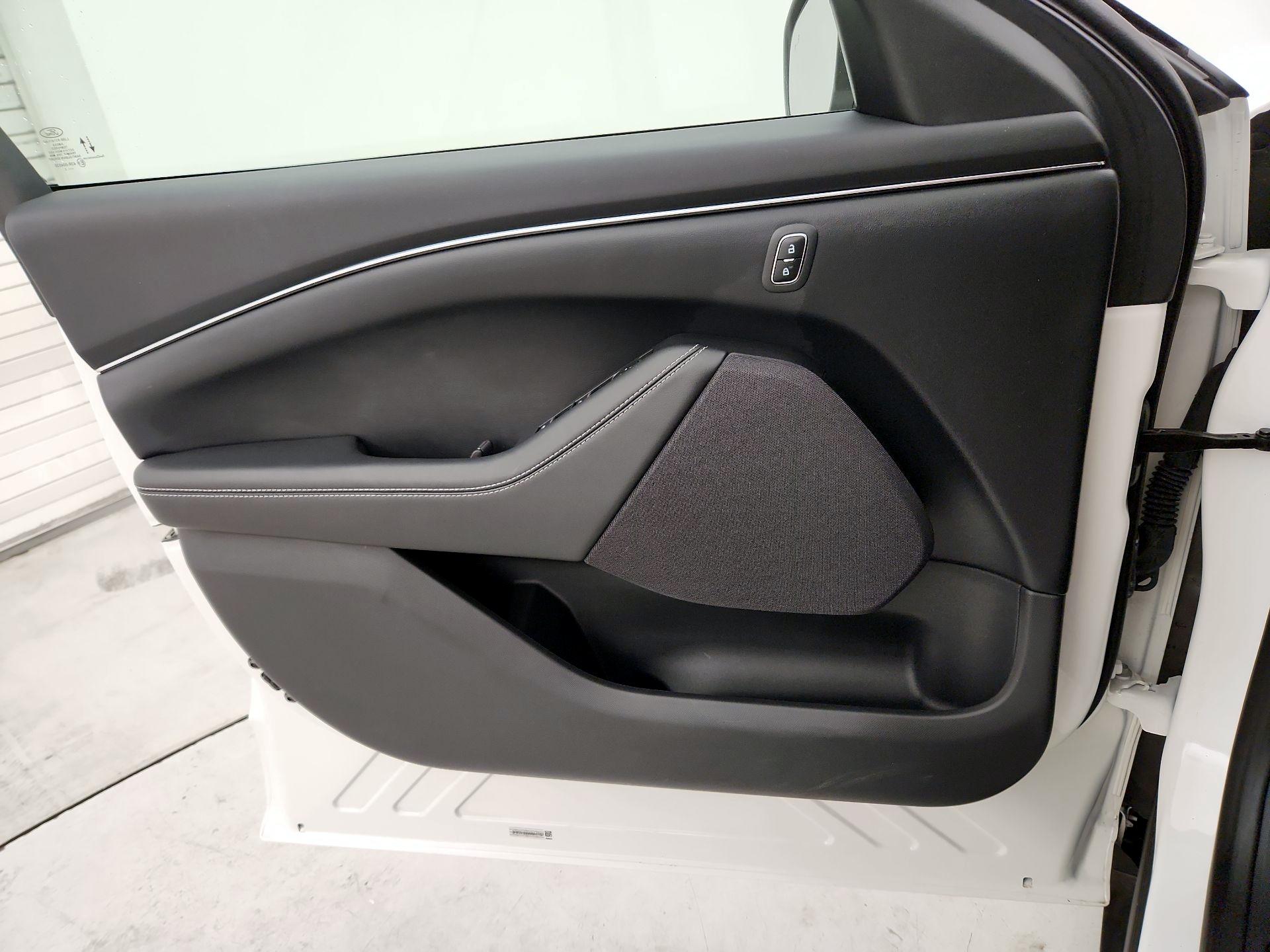 Thumbnail: 2022 Ford Mustang Mach-E - 12