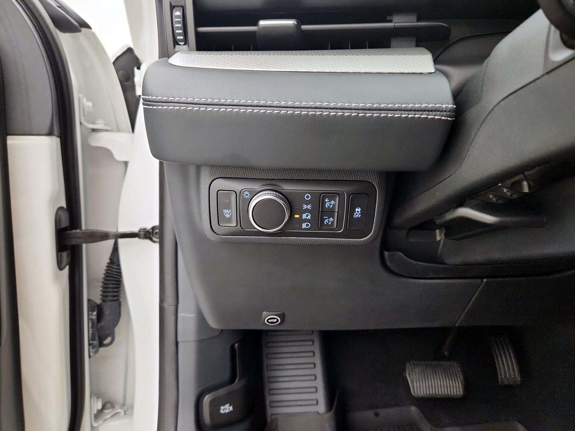 Thumbnail: 2022 Ford Mustang Mach-E - 13