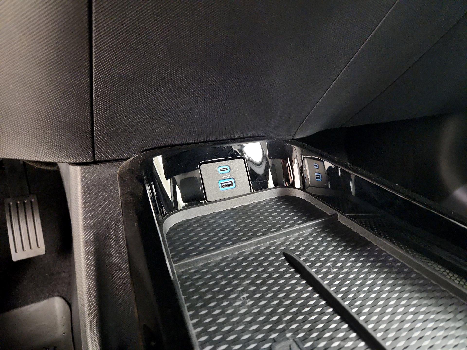 Thumbnail: 2022 Ford Mustang Mach-E - 19