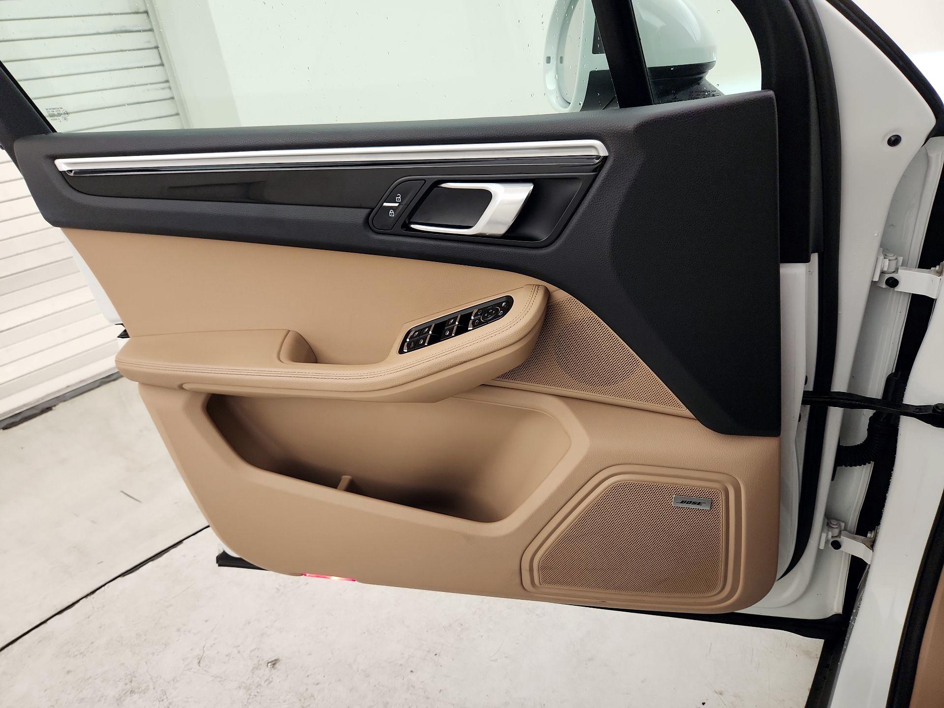 Thumbnail: 2019 Porsche Macan - 12