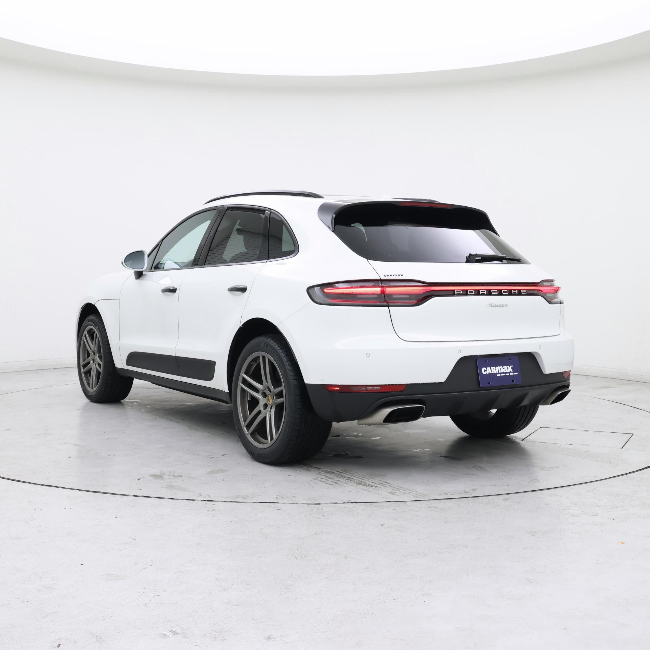 Thumbnail: 2019 Porsche Macan - 2