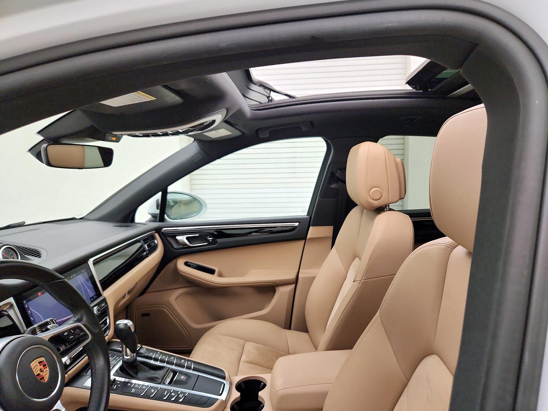 Thumbnail: 2019 Porsche Macan - 20