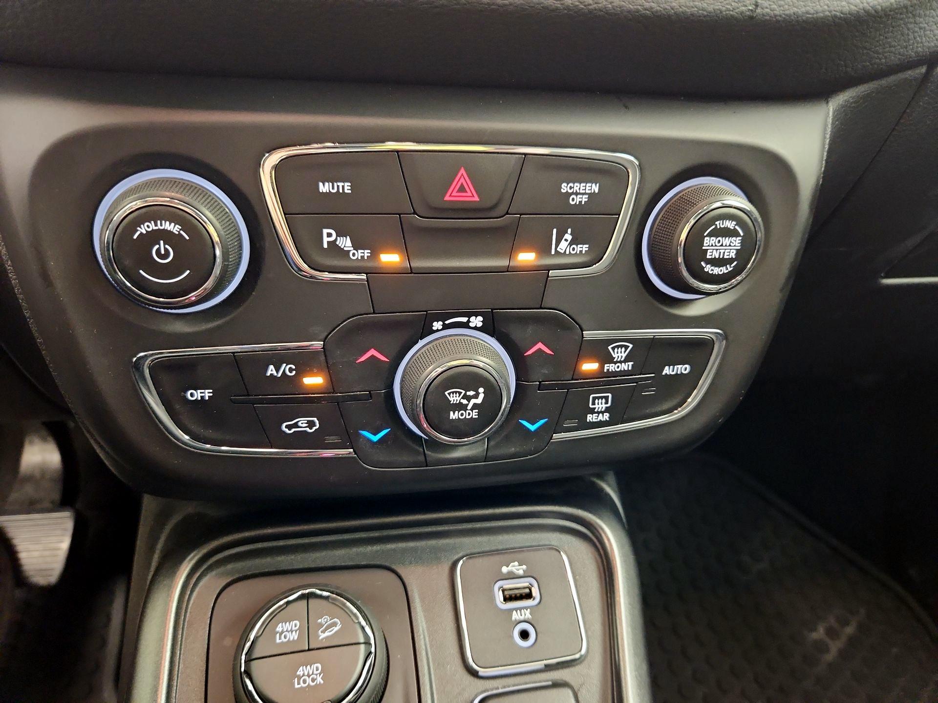 Thumbnail: 2018 Jeep Compass - 17