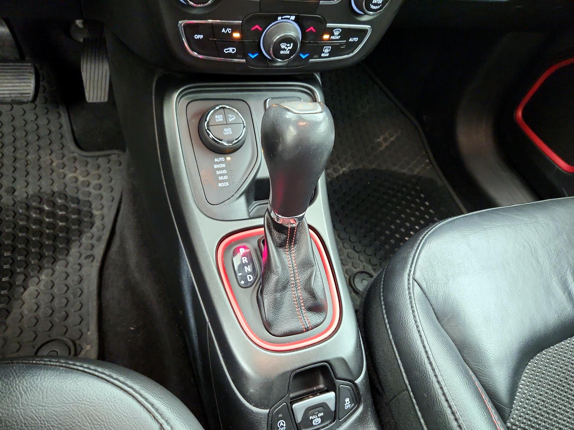 Thumbnail: 2018 Jeep Compass - 18