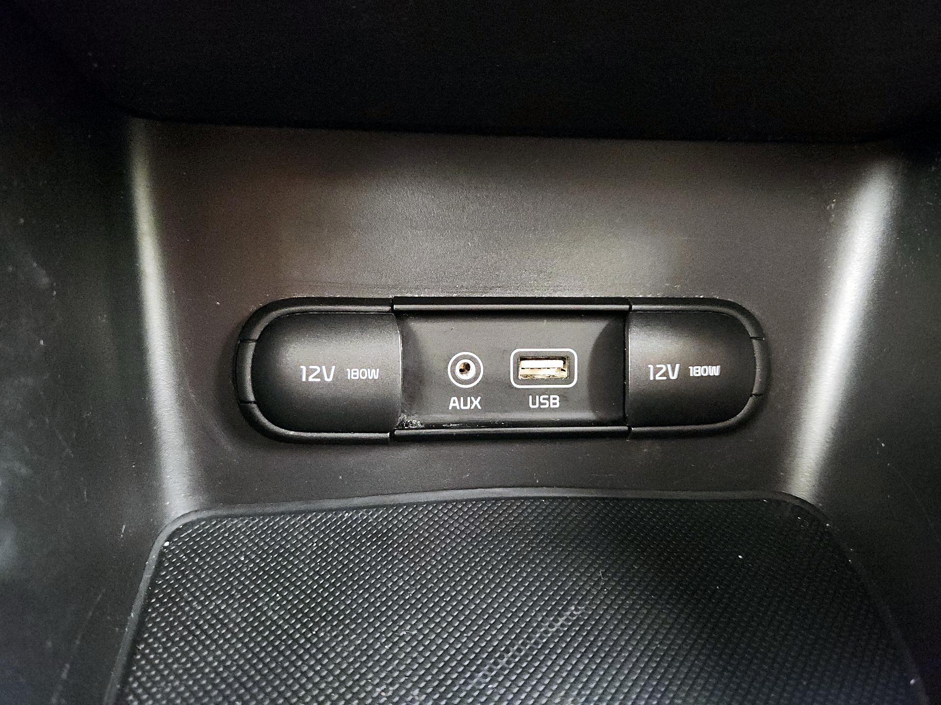 Thumbnail: 2018 Kia Sportage - 18