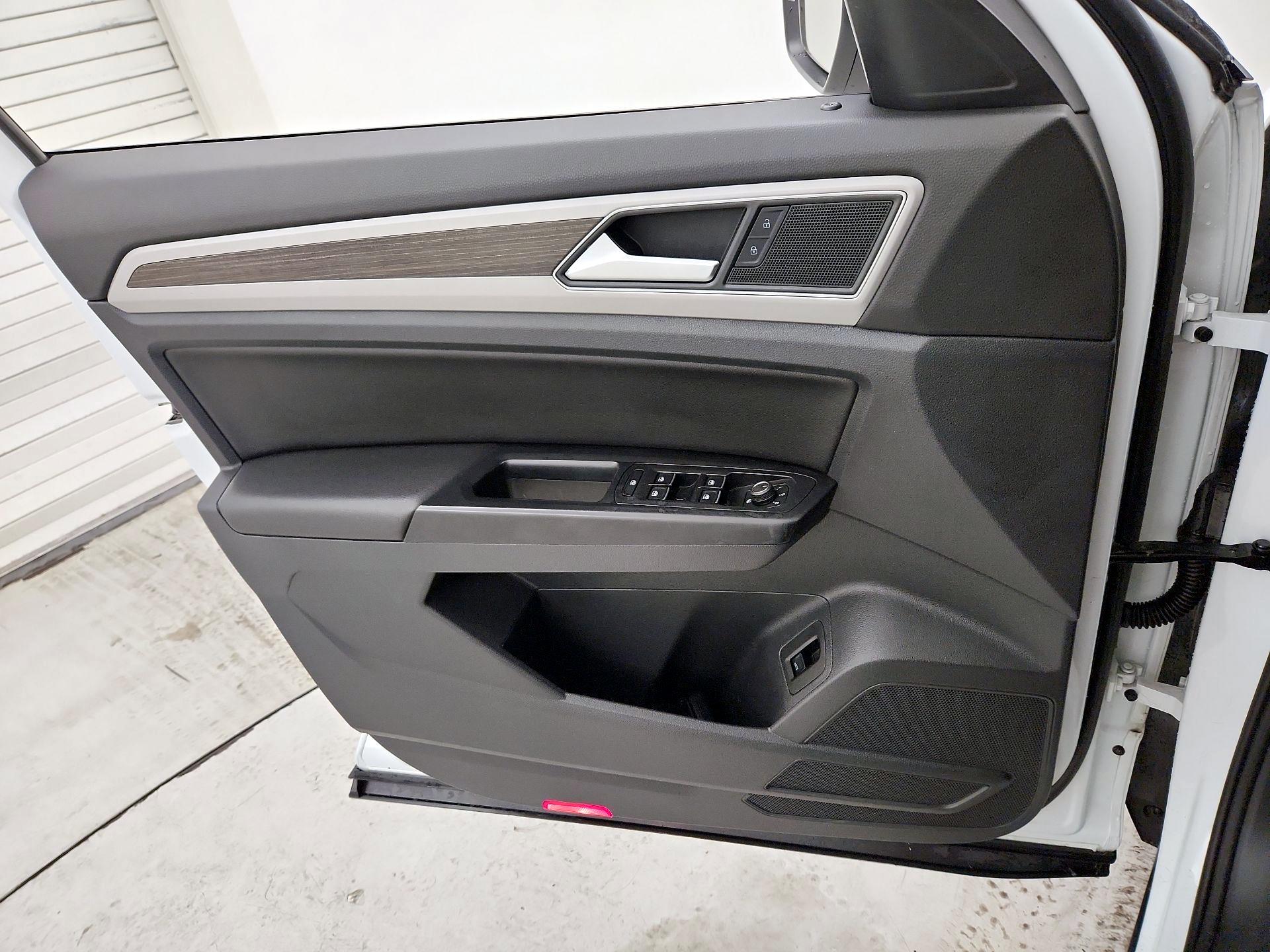 Thumbnail: 2019 Volkswagen Atlas - 12