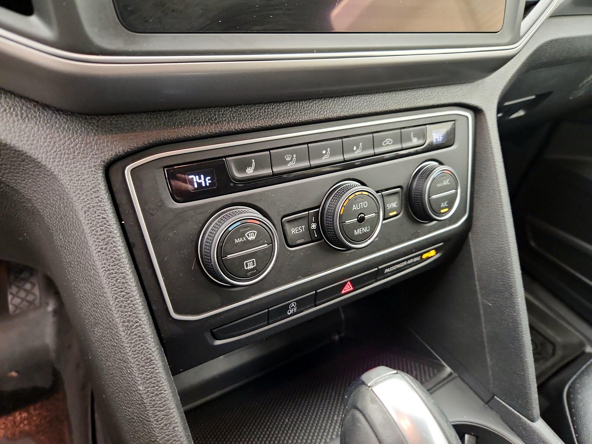 Thumbnail: 2019 Volkswagen Atlas - 16