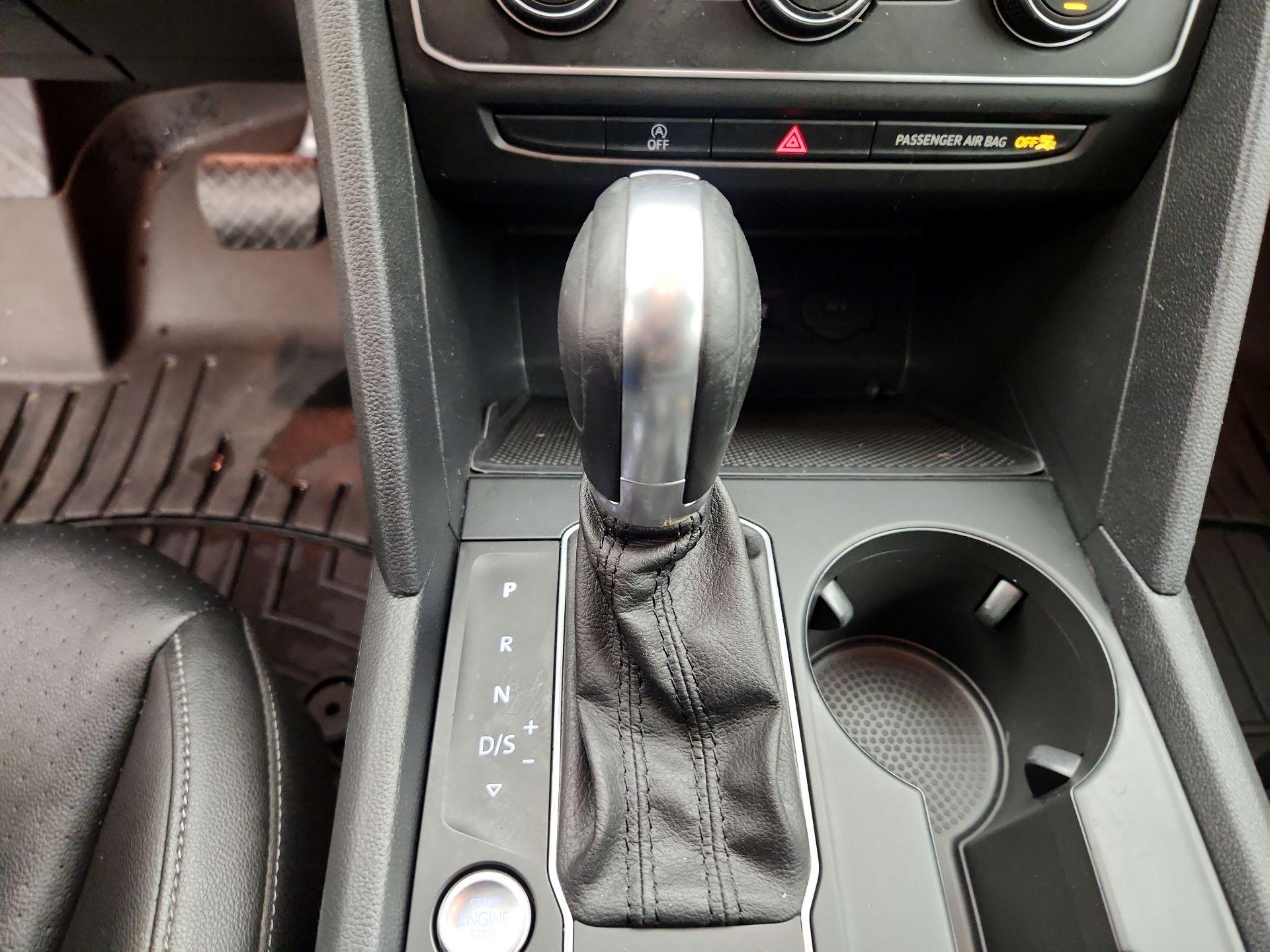 Thumbnail: 2019 Volkswagen Atlas - 17