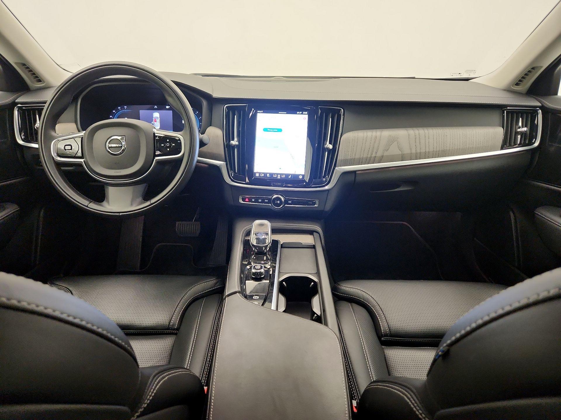 Thumbnail: 2022 Volvo S90 - 9