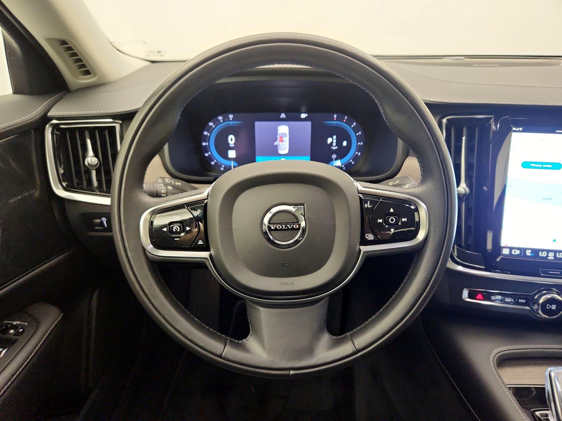 Thumbnail: 2022 Volvo S90 - 10