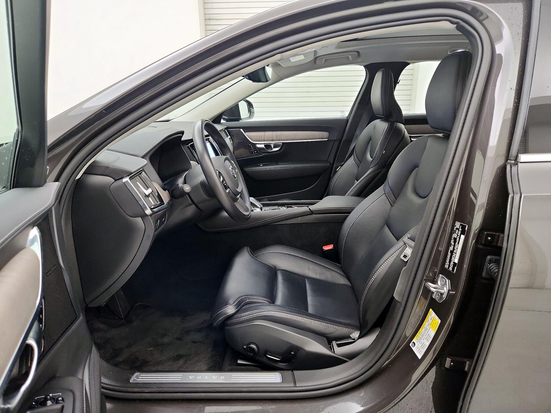 Thumbnail: 2022 Volvo S90 - 11