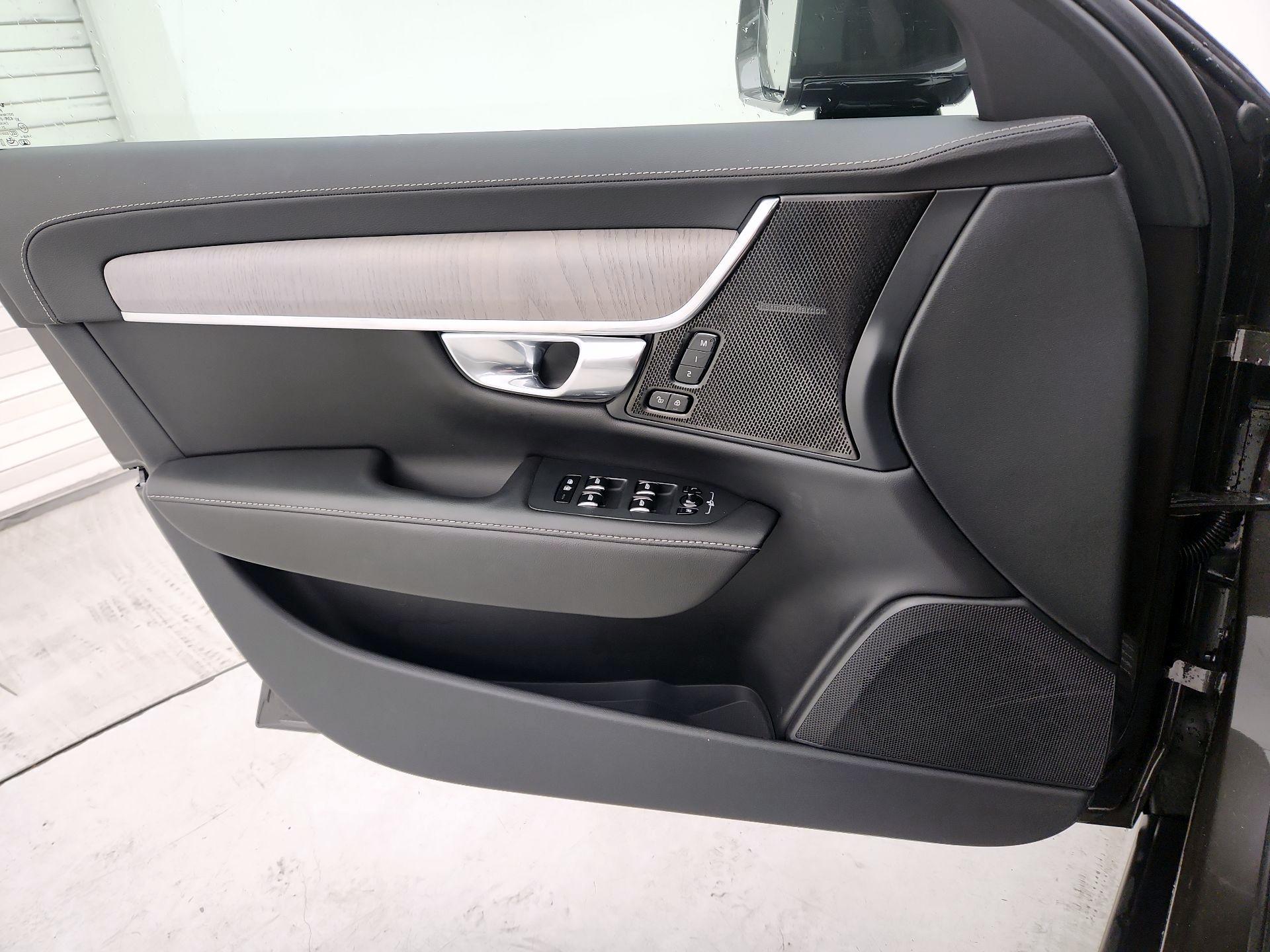 Thumbnail: 2022 Volvo S90 - 12