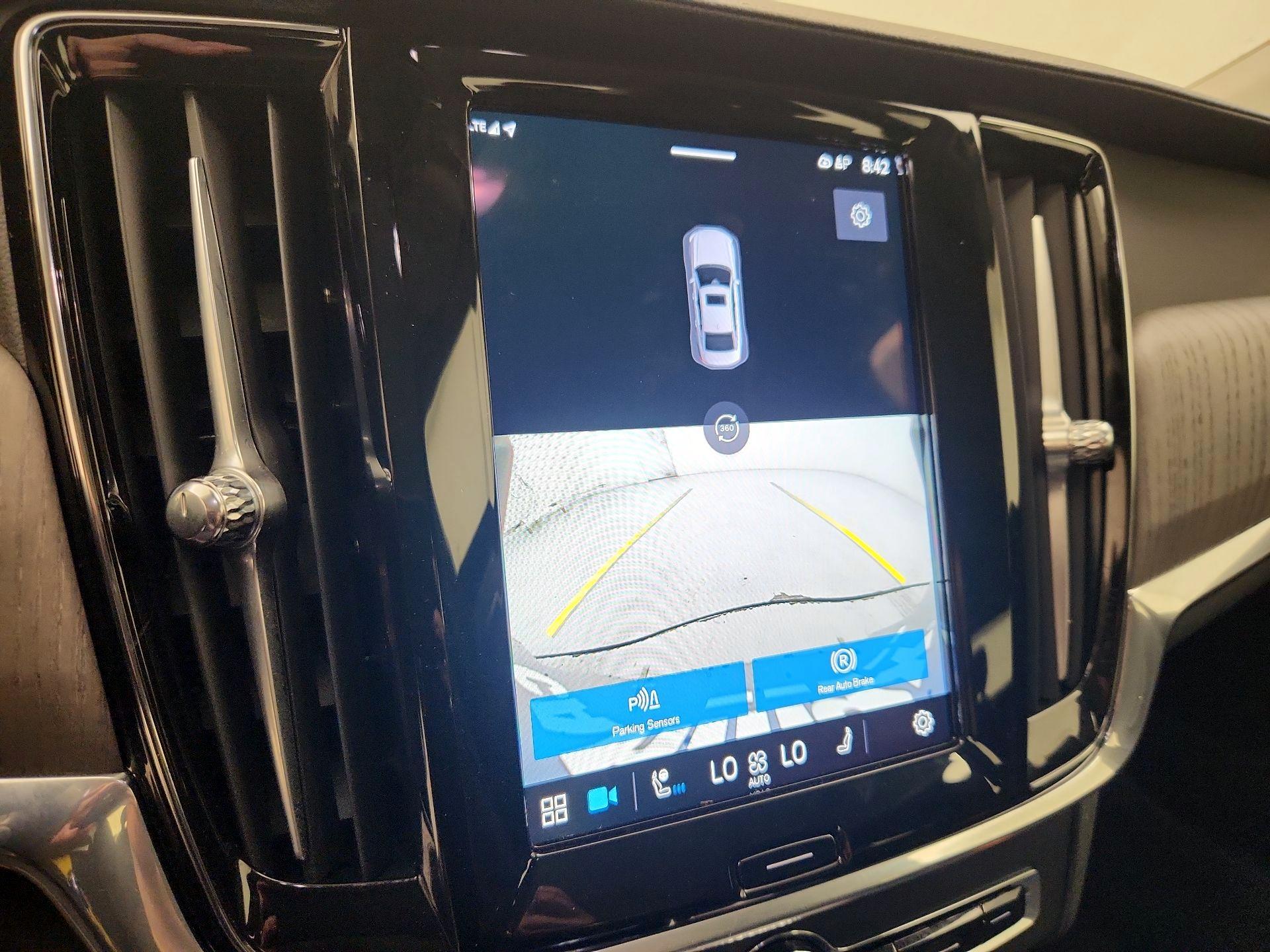 Thumbnail: 2022 Volvo S90 - 15