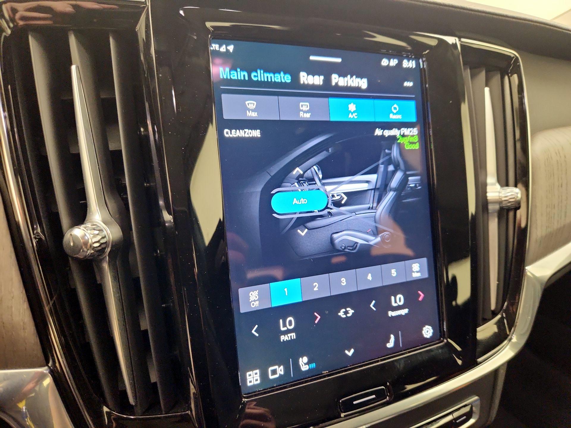 Thumbnail: 2022 Volvo S90 - 17