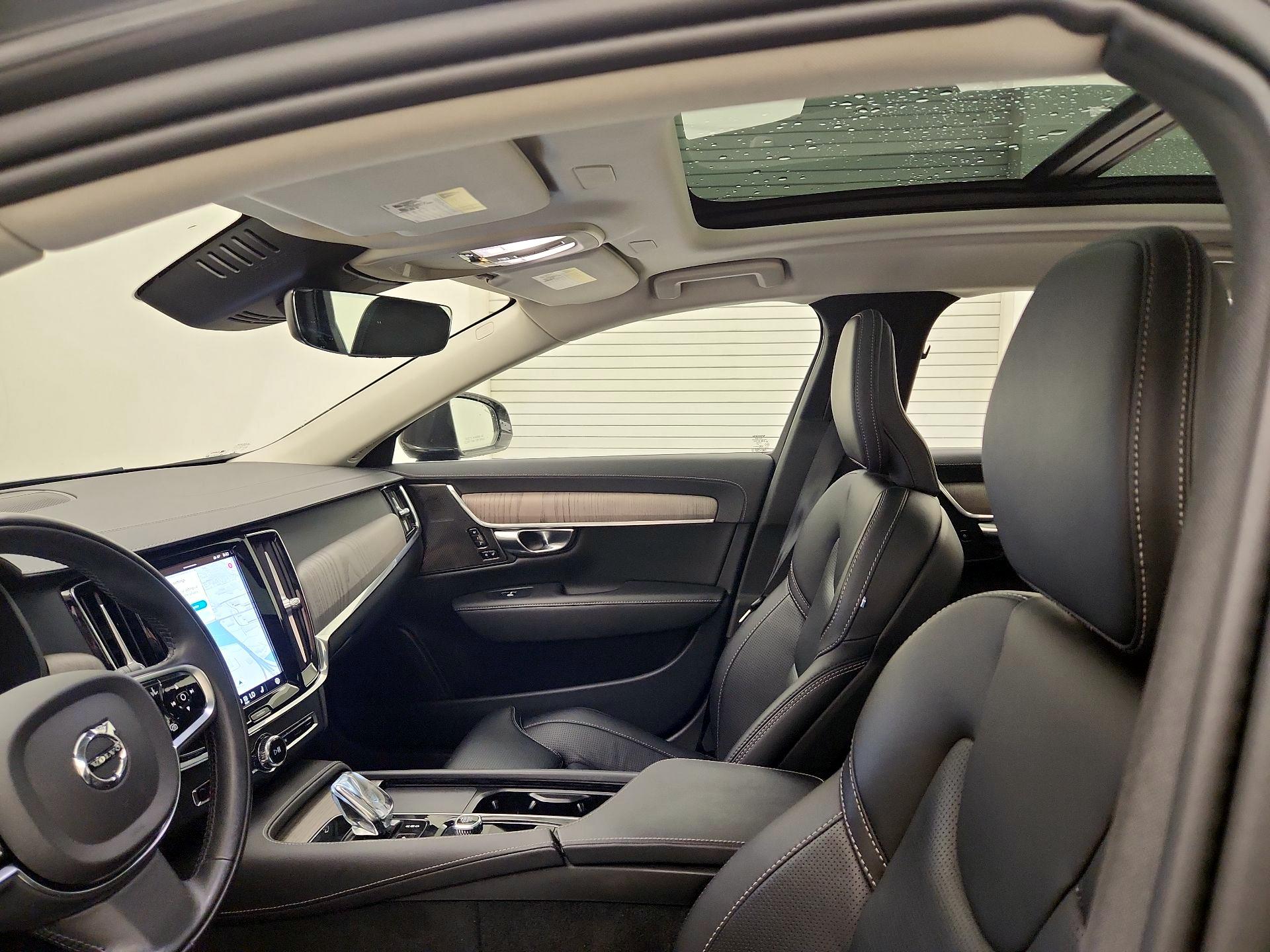 Thumbnail: 2022 Volvo S90 - 20