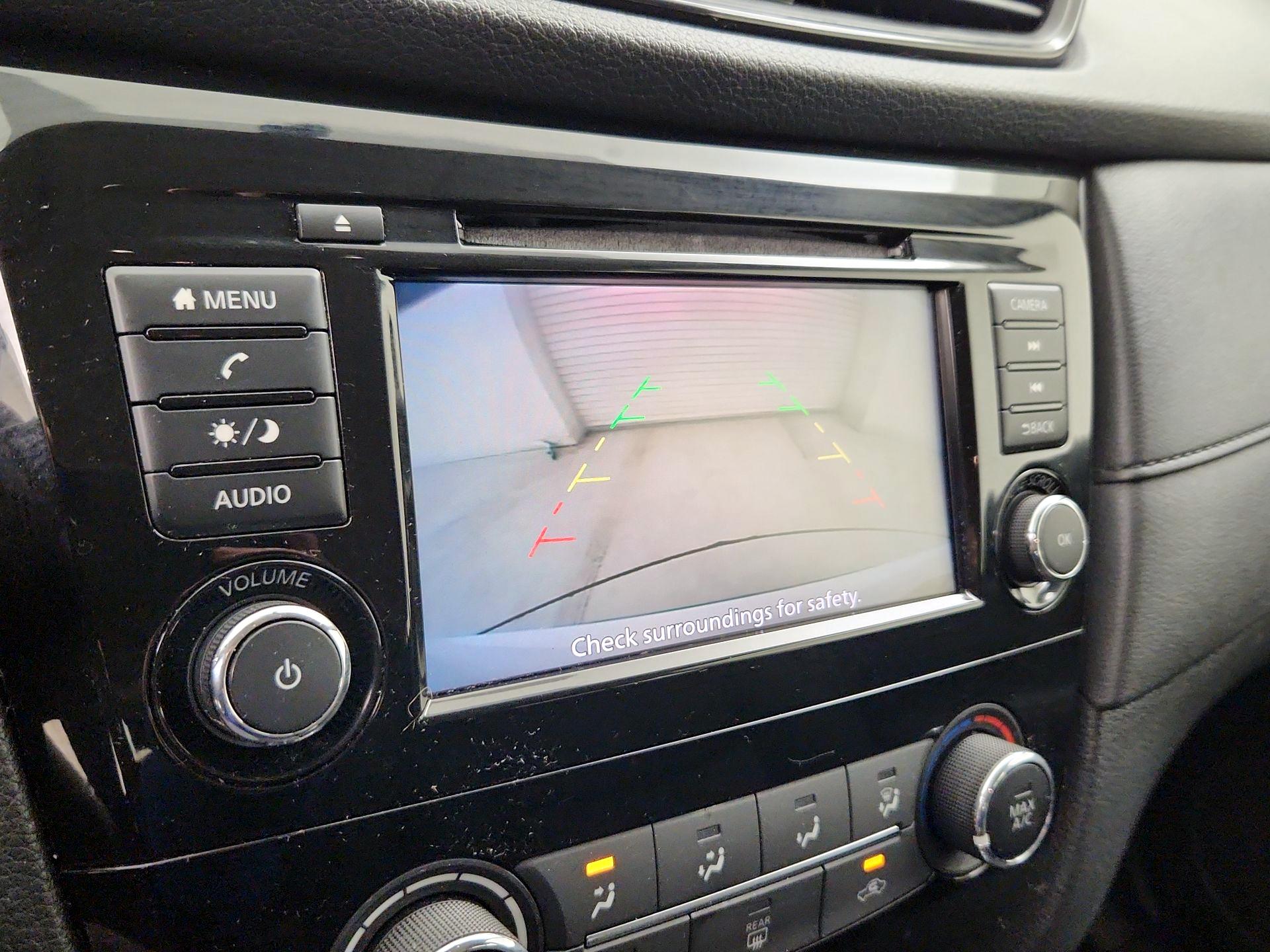 Thumbnail: 2018 Nissan Rogue - 14