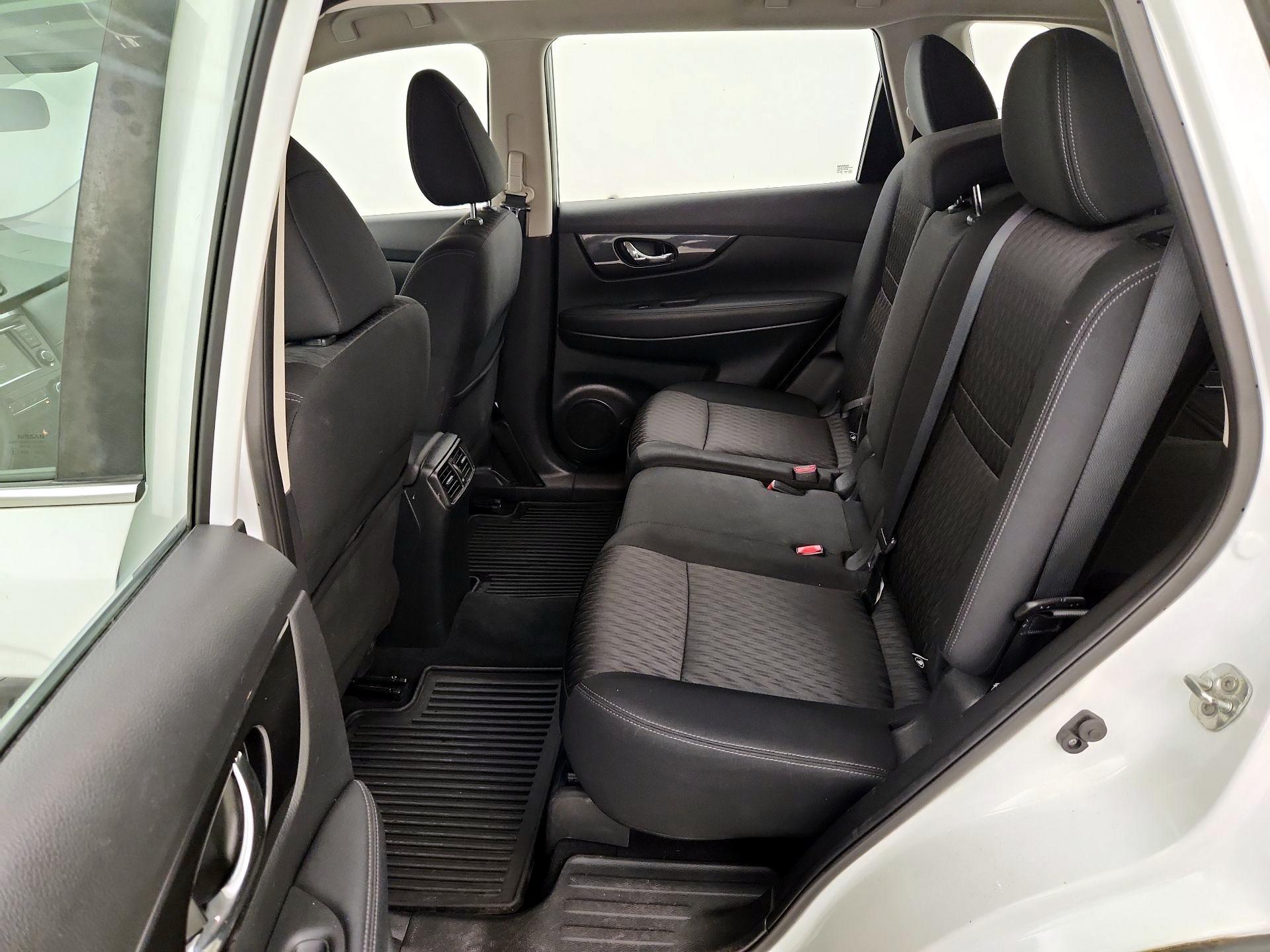 Thumbnail: 2018 Nissan Rogue - 19