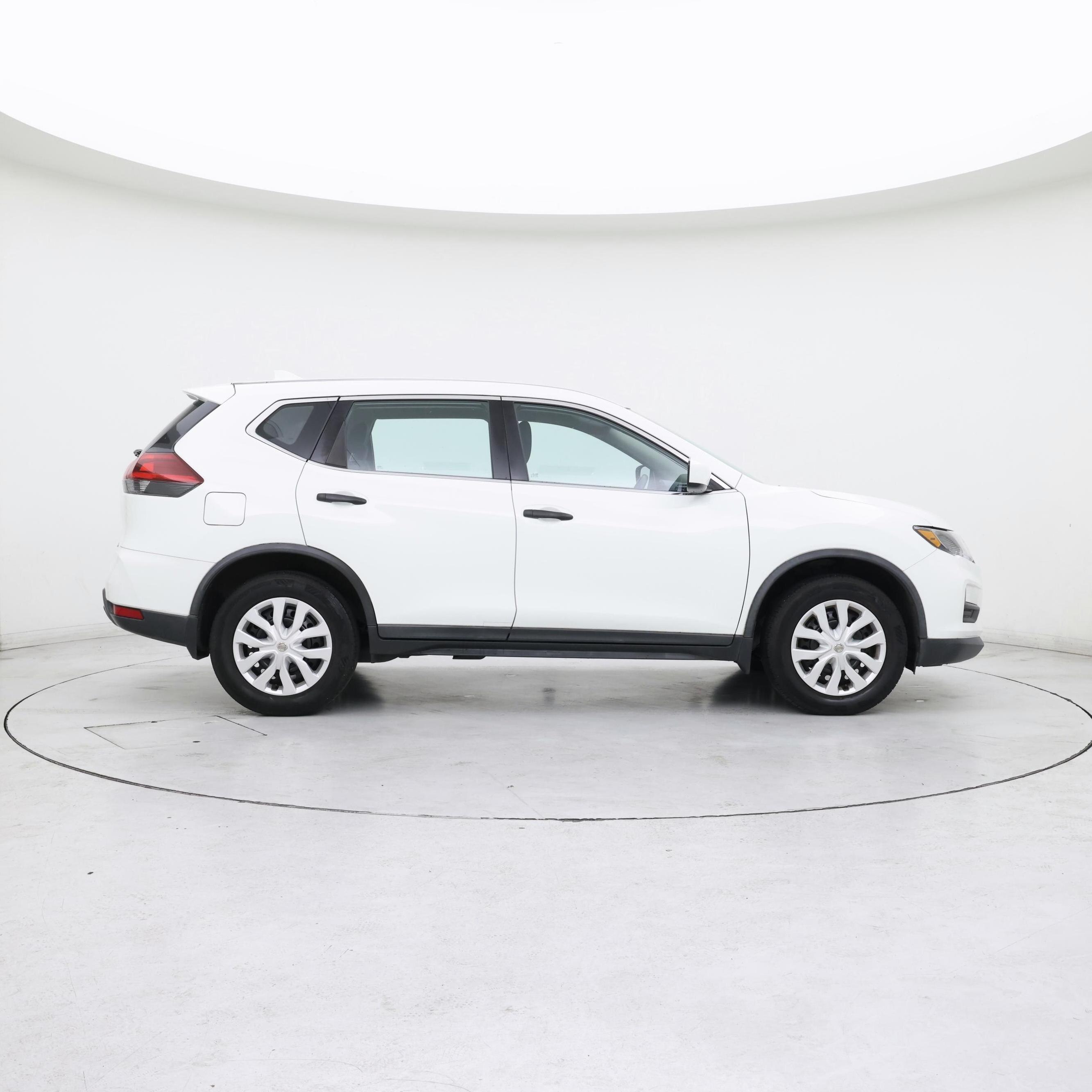 Thumbnail: 2018 Nissan Rogue - 7