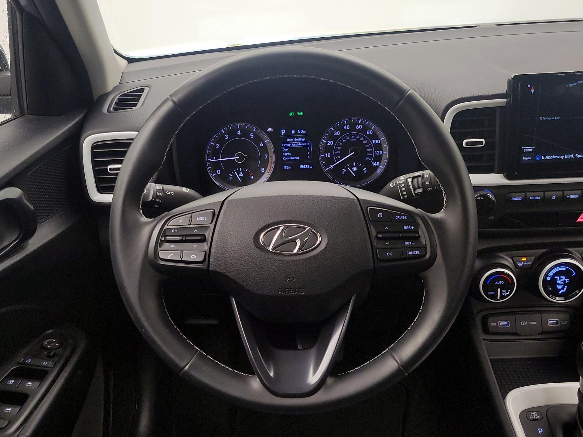 Thumbnail: 2022 Hyundai Venue - 10