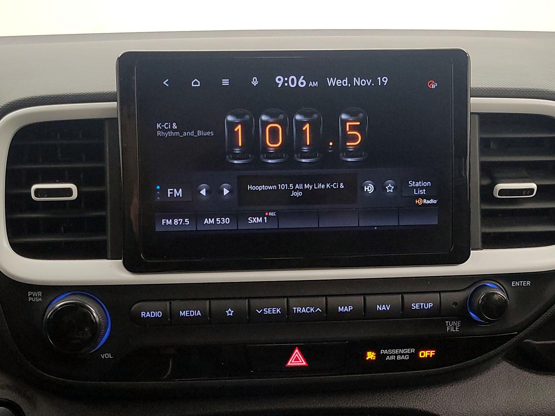 Thumbnail: 2022 Hyundai Venue - 16