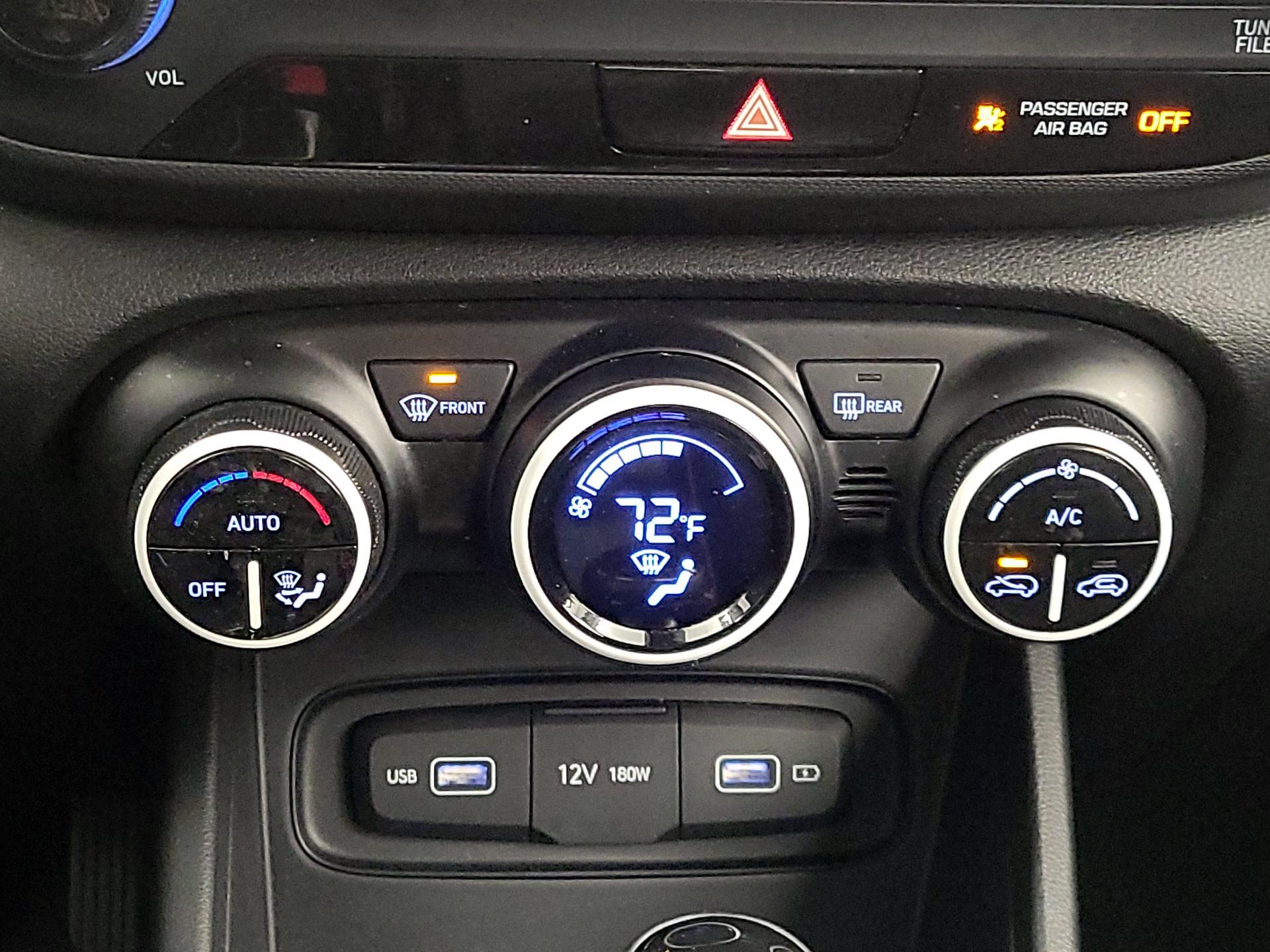 Thumbnail: 2022 Hyundai Venue - 17