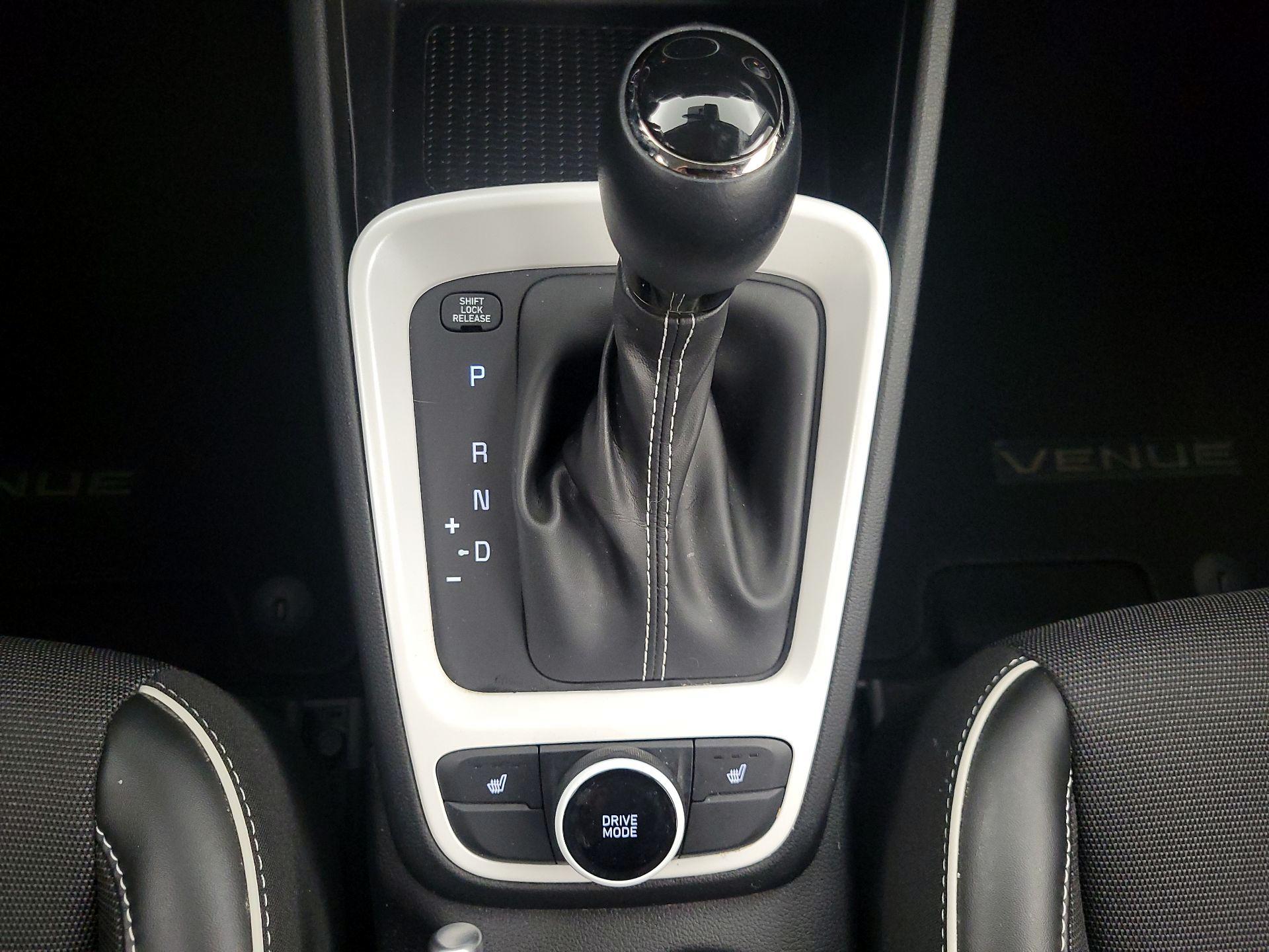 Thumbnail: 2022 Hyundai Venue - 18