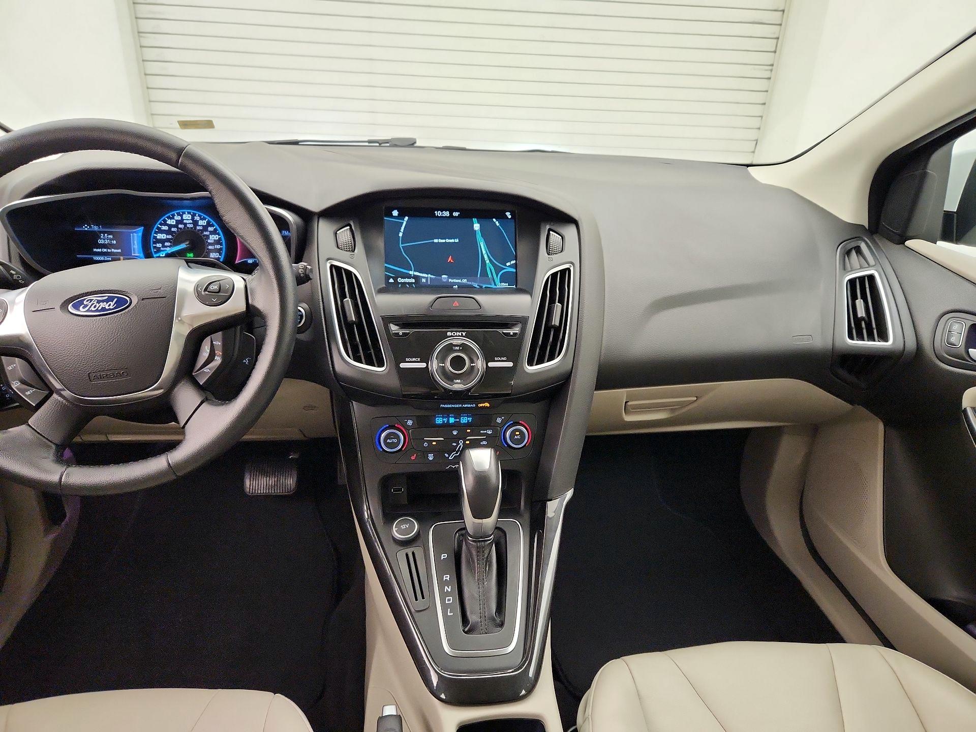 Thumbnail: 2016 Ford Focus - 9