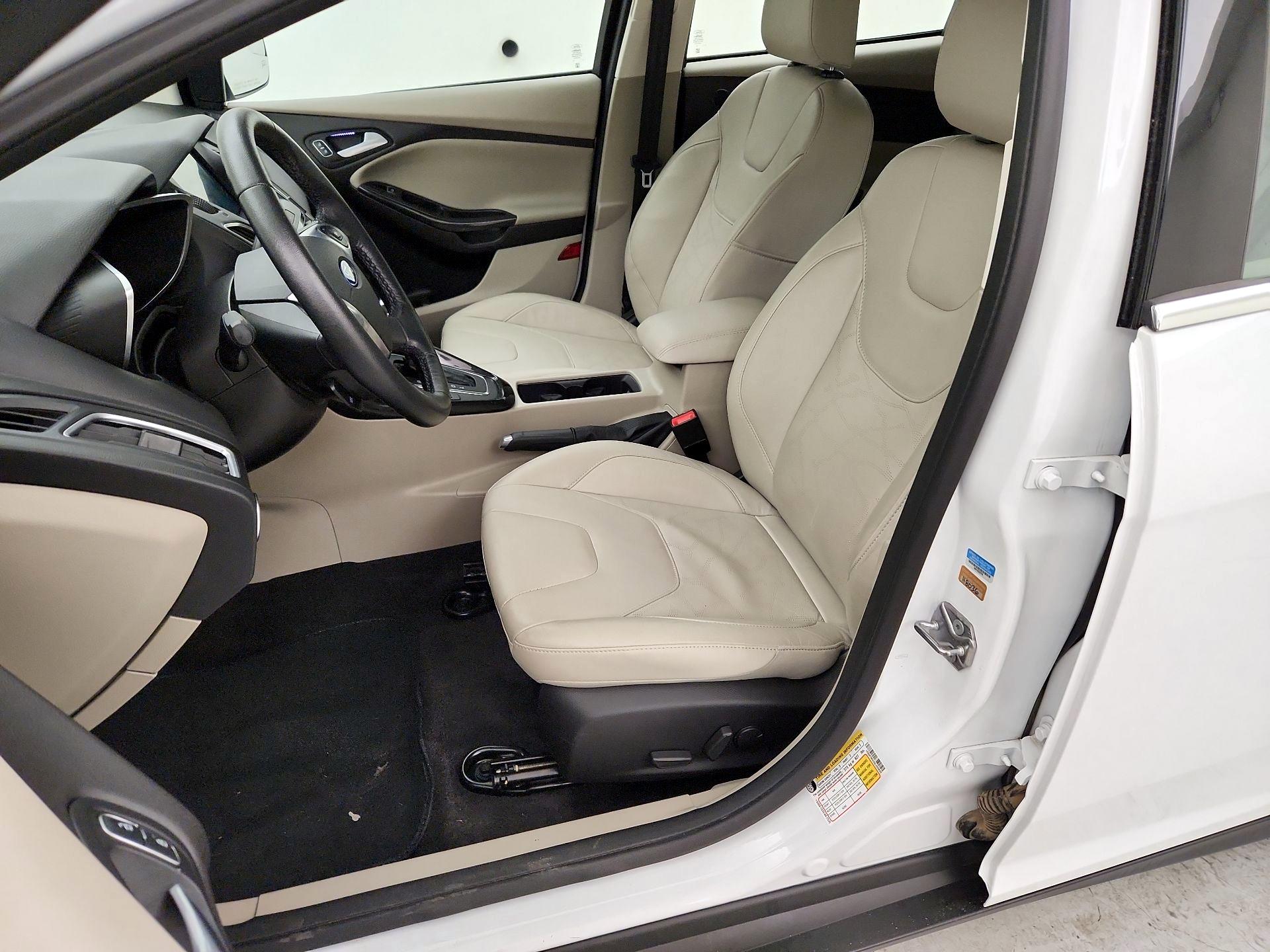 Thumbnail: 2016 Ford Focus - 11