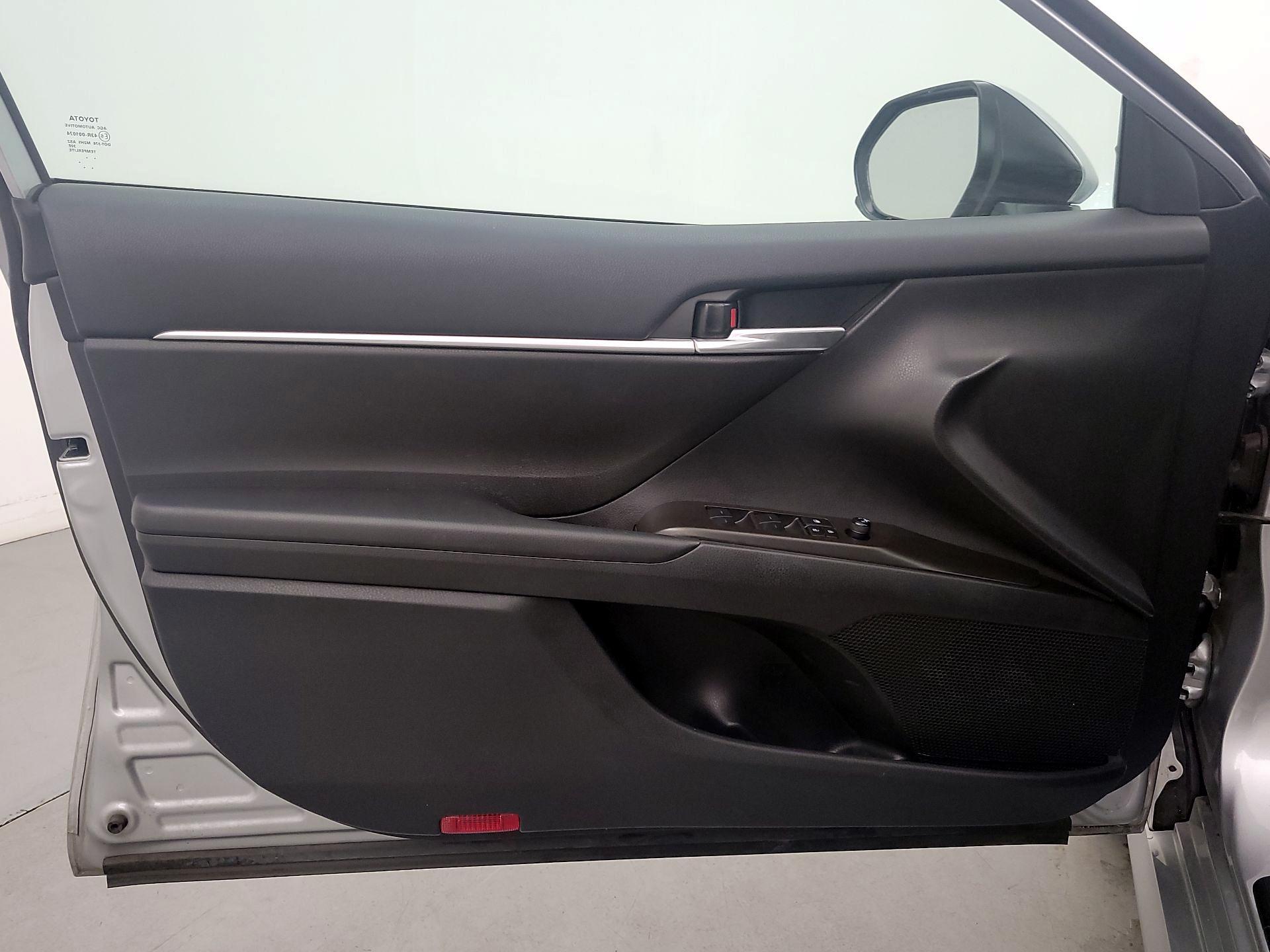 Thumbnail: 2023 Toyota Camry - 12