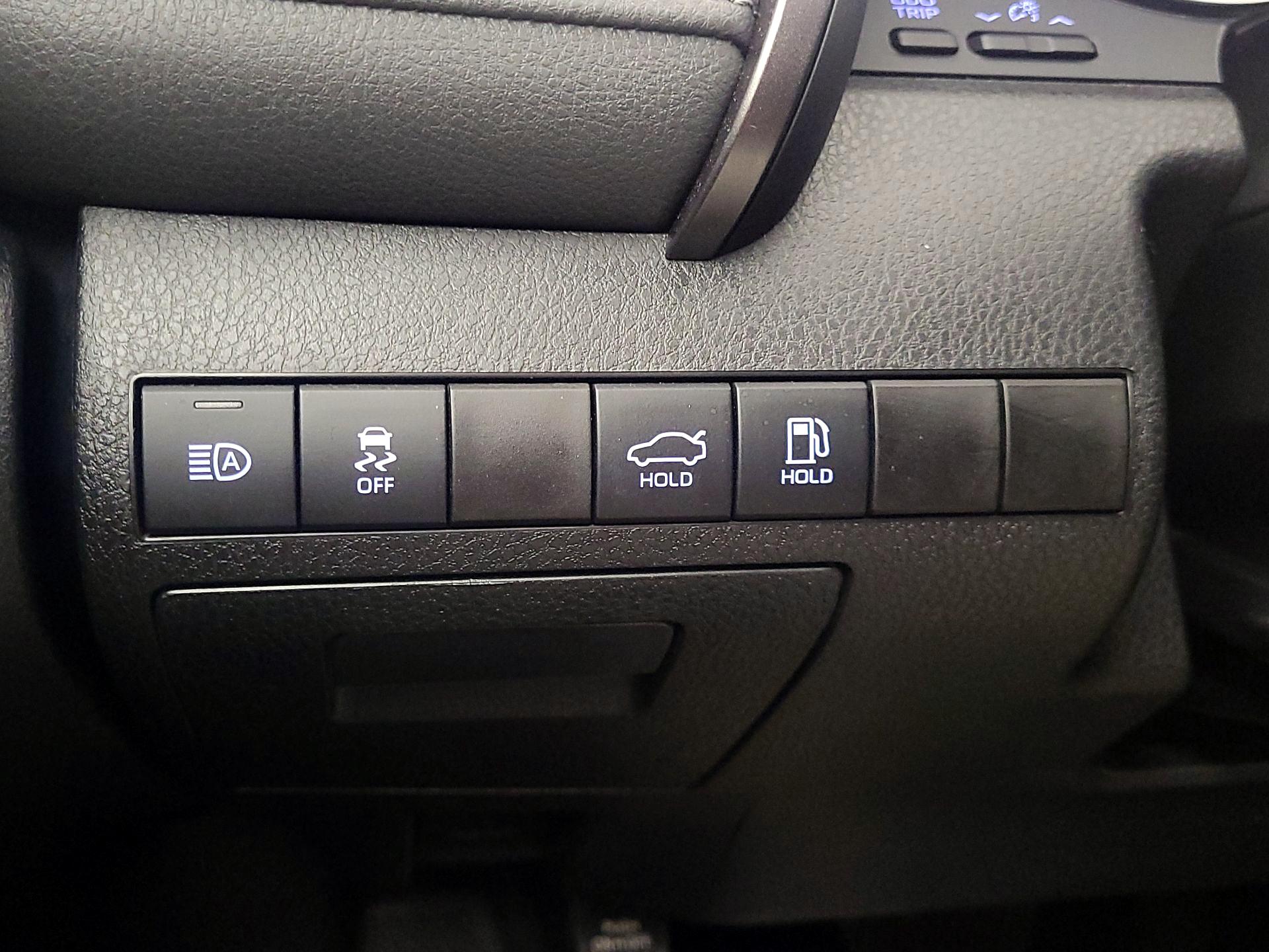 Thumbnail: 2023 Toyota Camry - 13