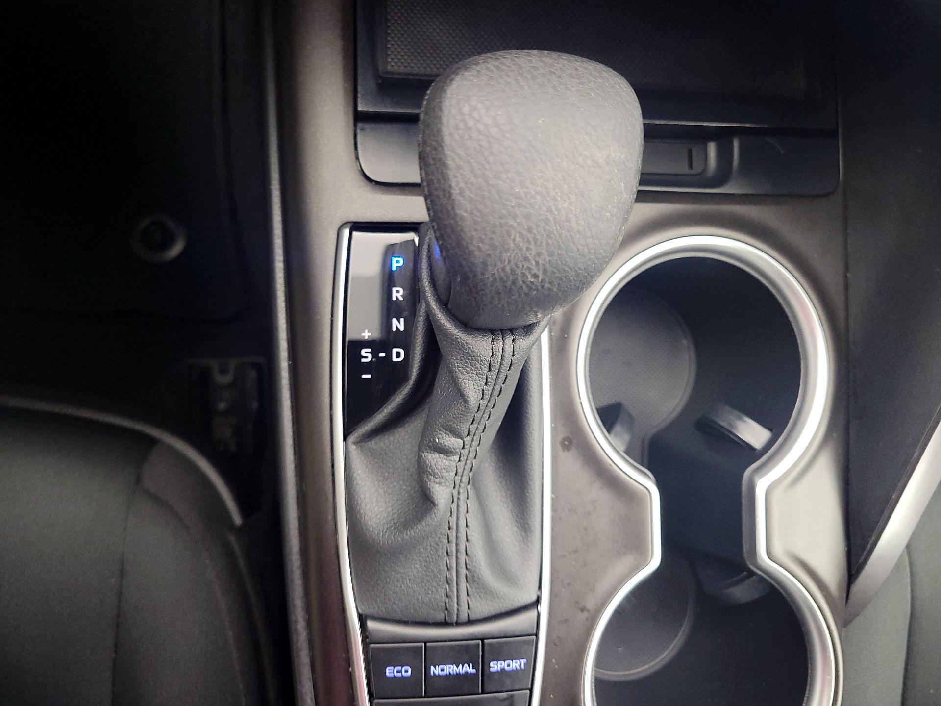 Thumbnail: 2023 Toyota Camry - 18