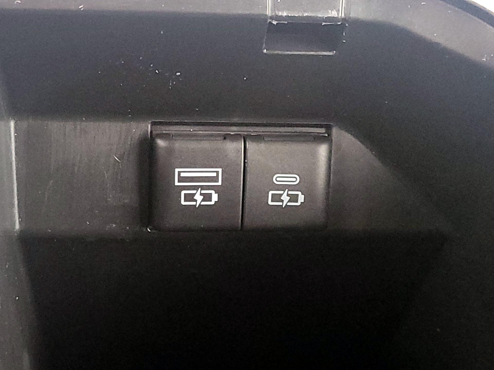 Thumbnail: 2023 Toyota Camry - 19