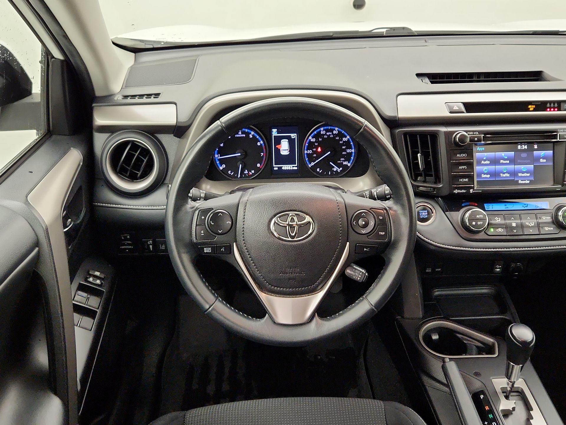 Thumbnail: 2018 Toyota RAV4 - 10