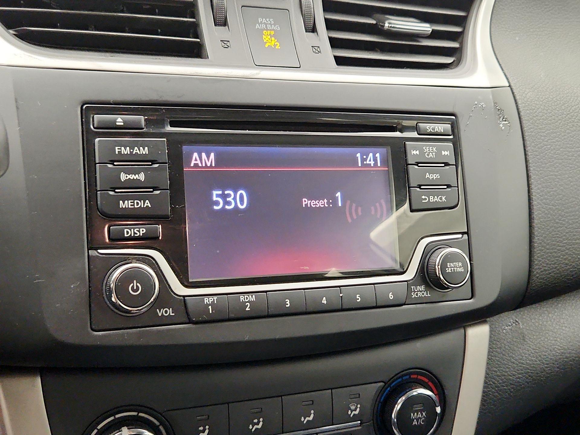 Thumbnail: 2015 Nissan Sentra - 15