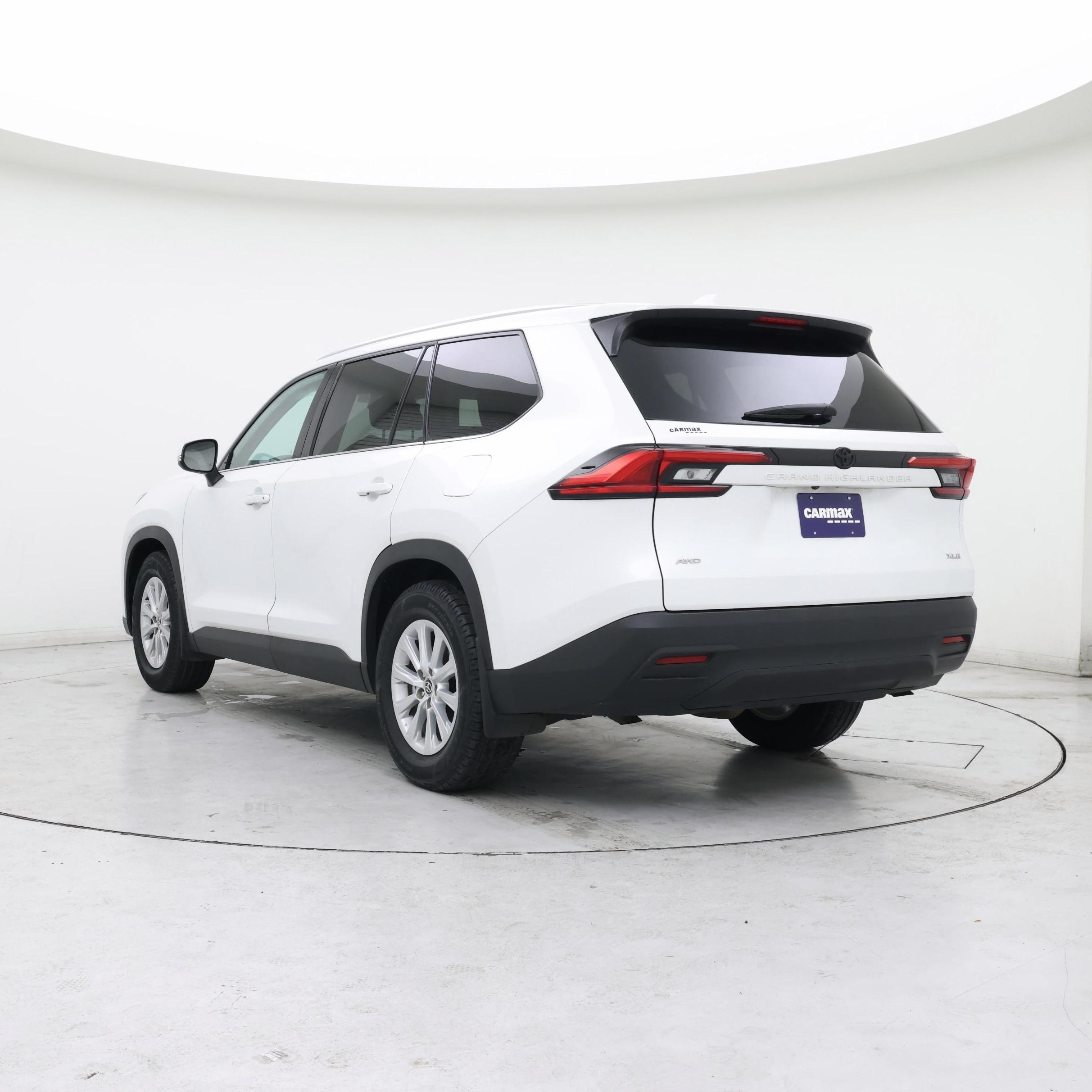 Thumbnail: 2024 Toyota Grand Highlander - 2