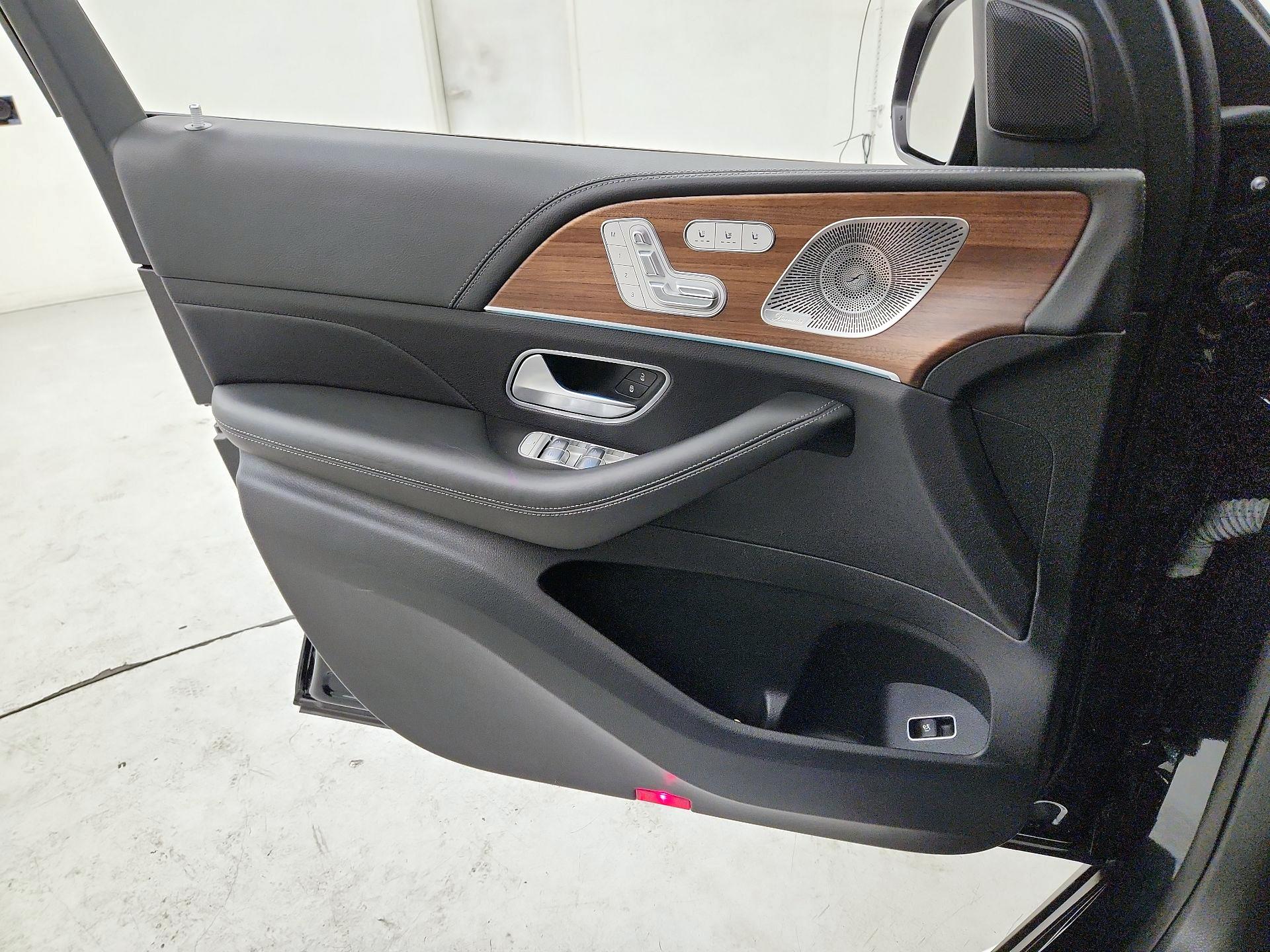 Thumbnail: 2023 Mercedes-Benz GLE - 12