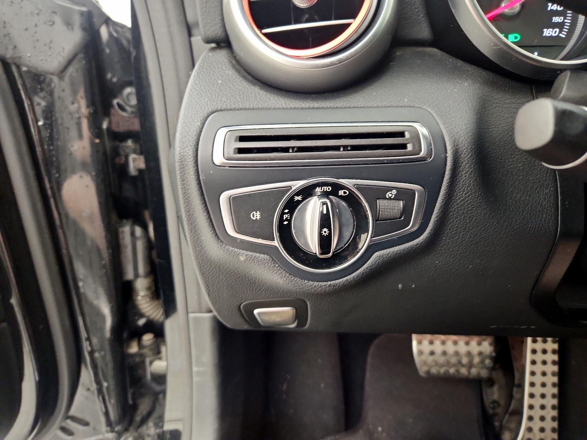 Thumbnail: 2017 Mercedes-Benz C-Class - 13