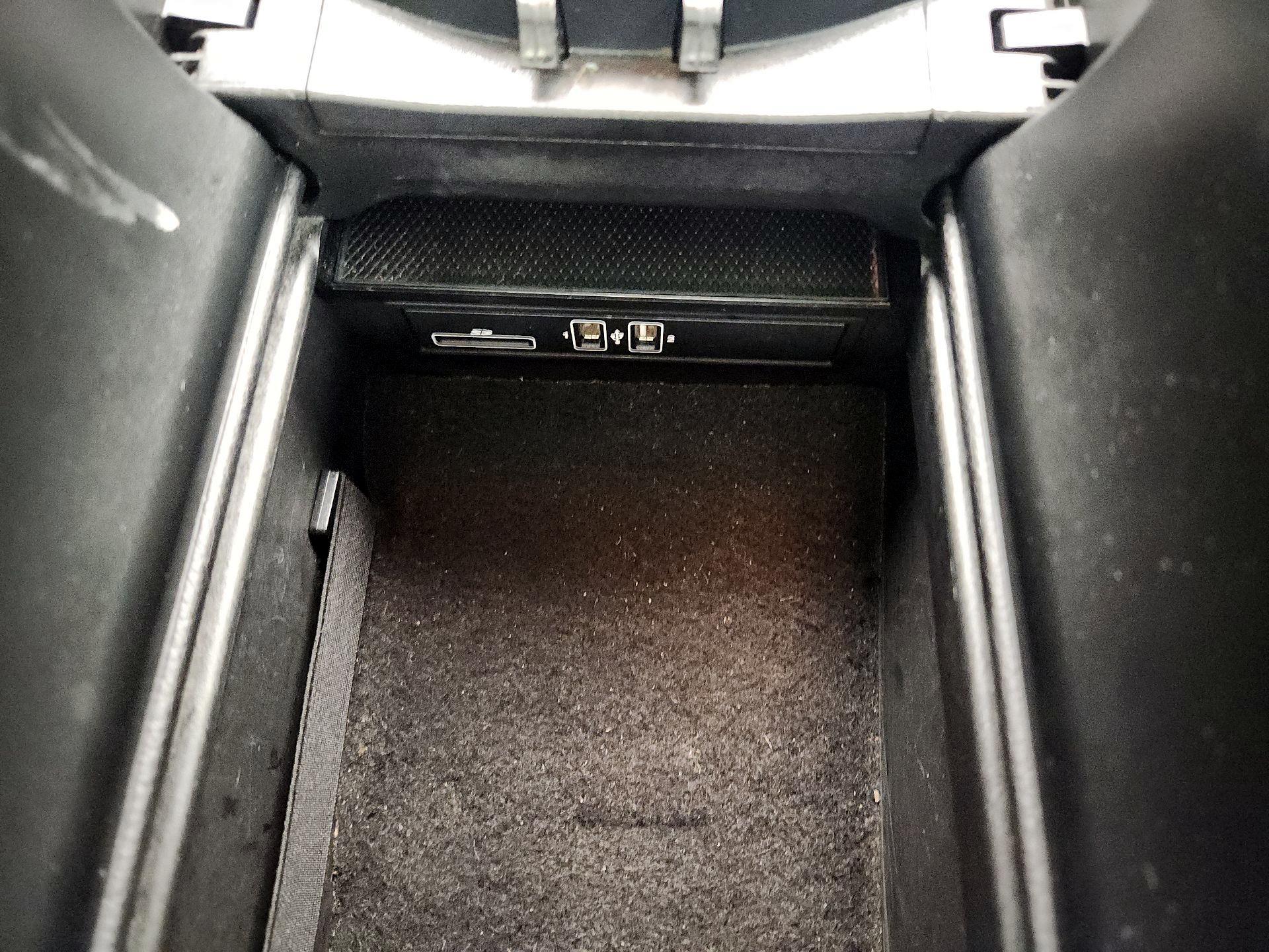 Thumbnail: 2017 Mercedes-Benz C-Class - 18