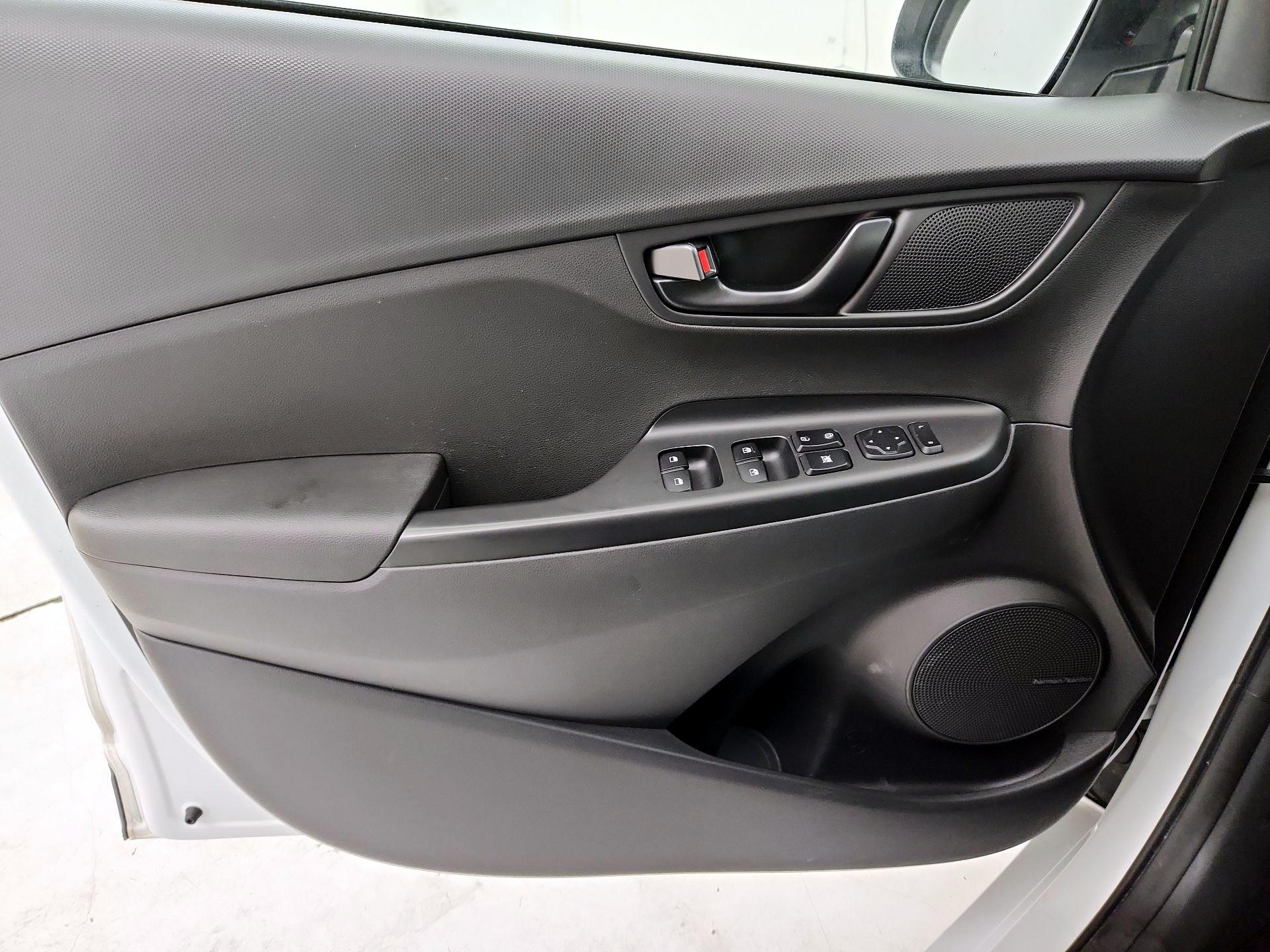 Thumbnail: 2022 Hyundai Kona - 12