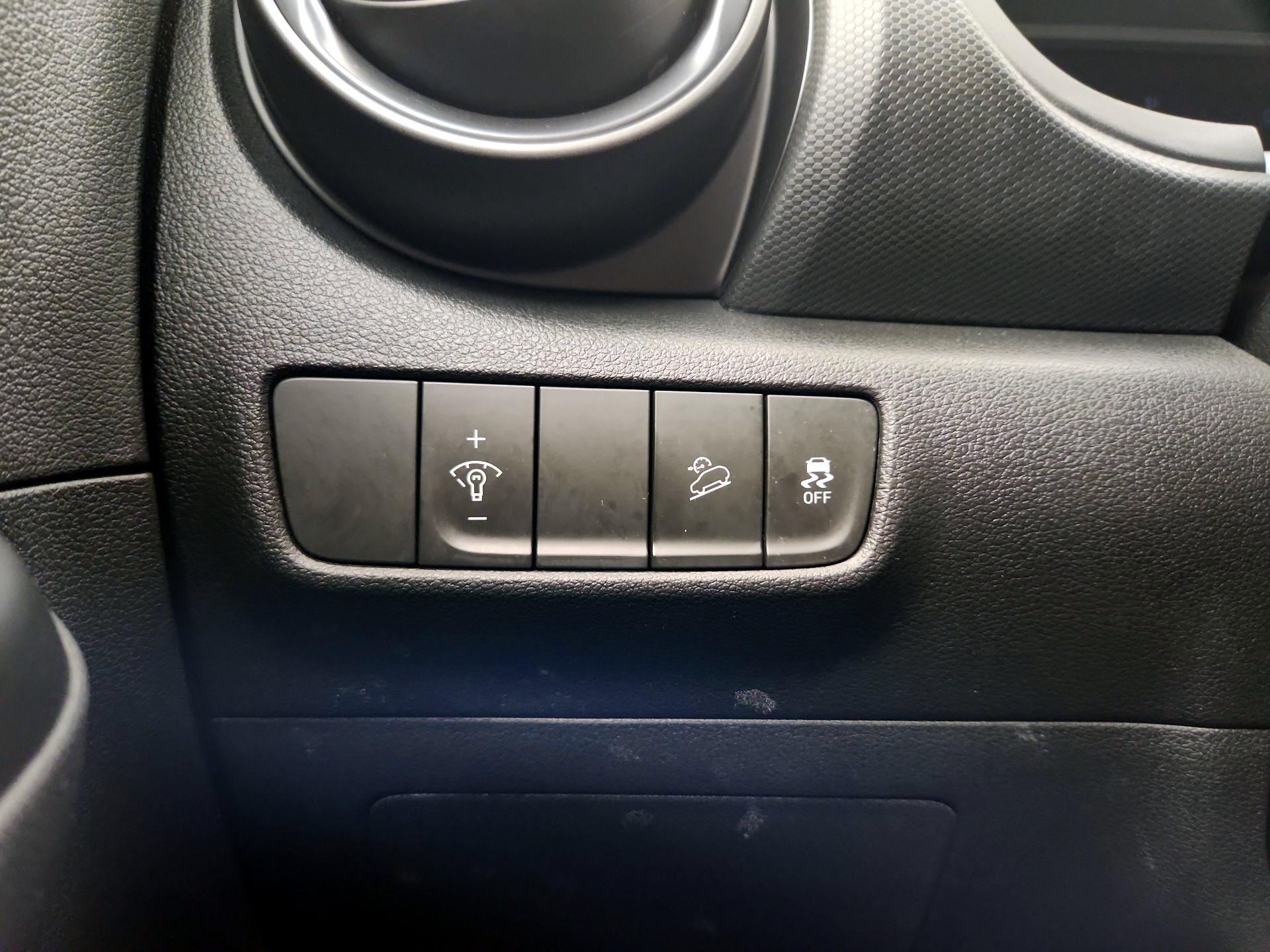 Thumbnail: 2022 Hyundai Kona - 13