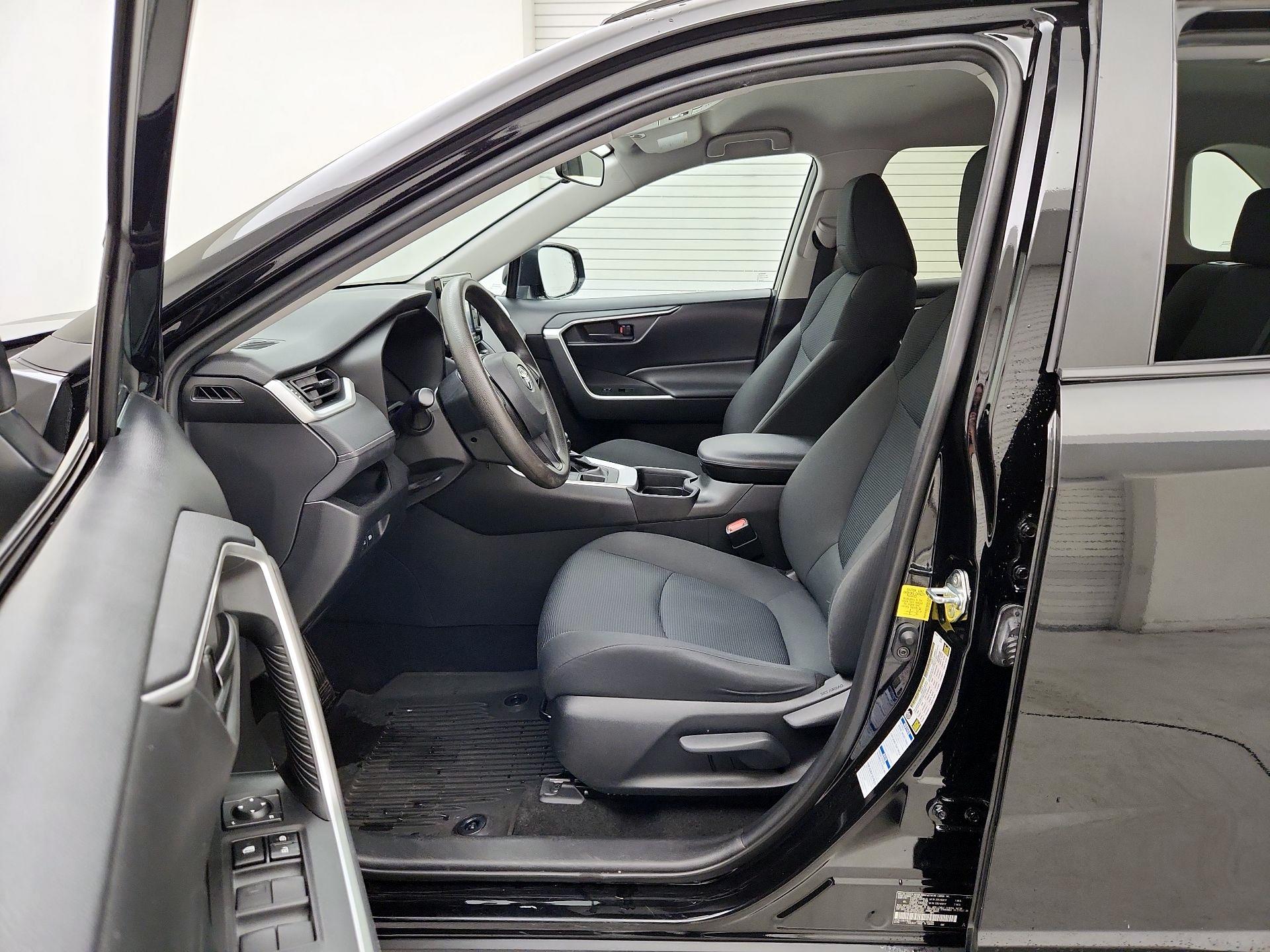 Thumbnail: 2021 Toyota RAV4 - 11