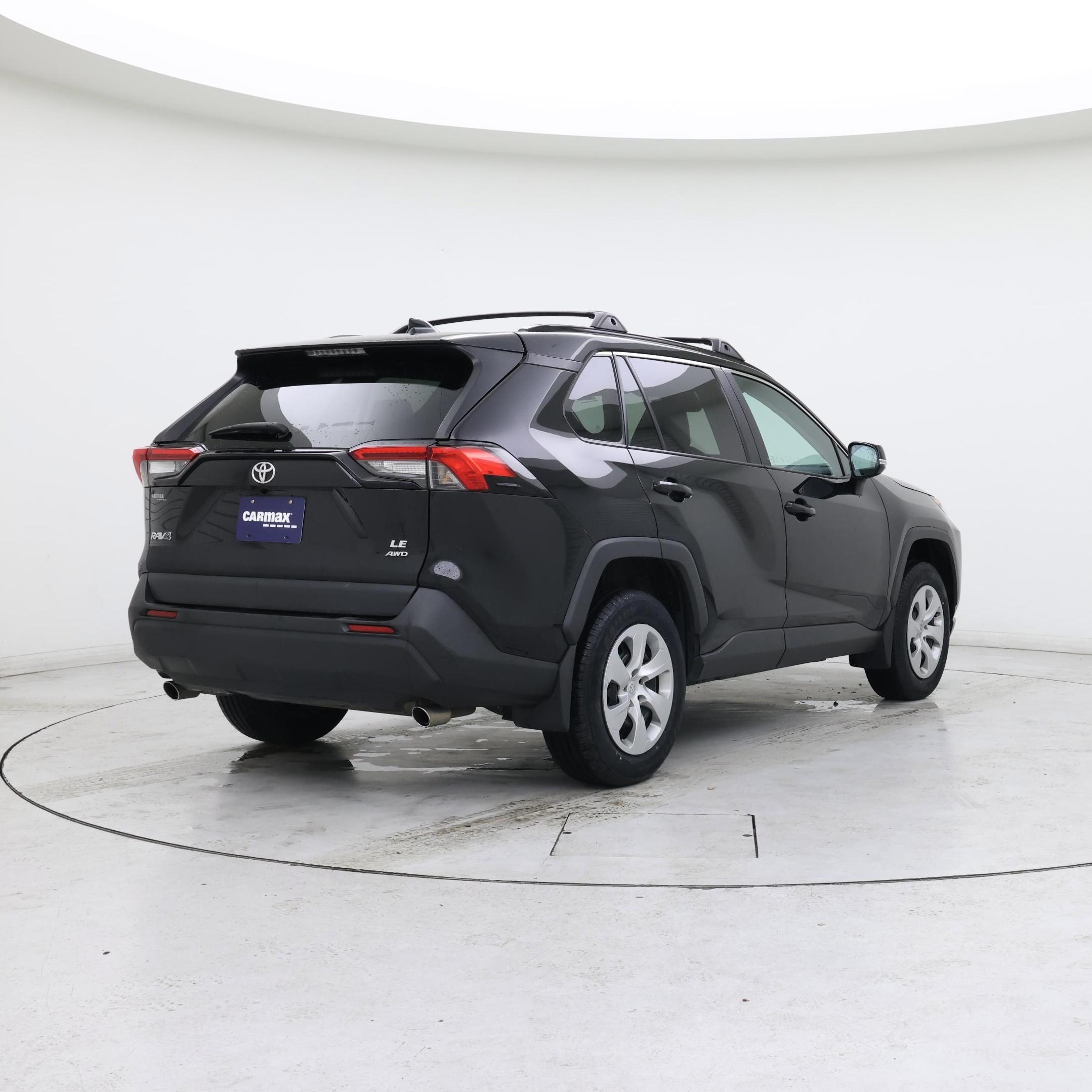 Thumbnail: 2021 Toyota RAV4 - 8