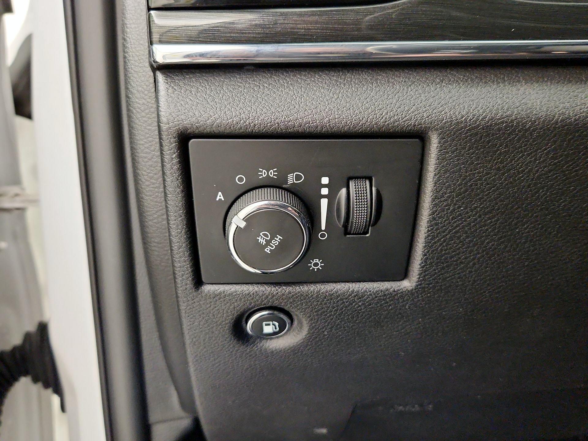 Thumbnail: 2019 Jeep Grand Cherokee - 13